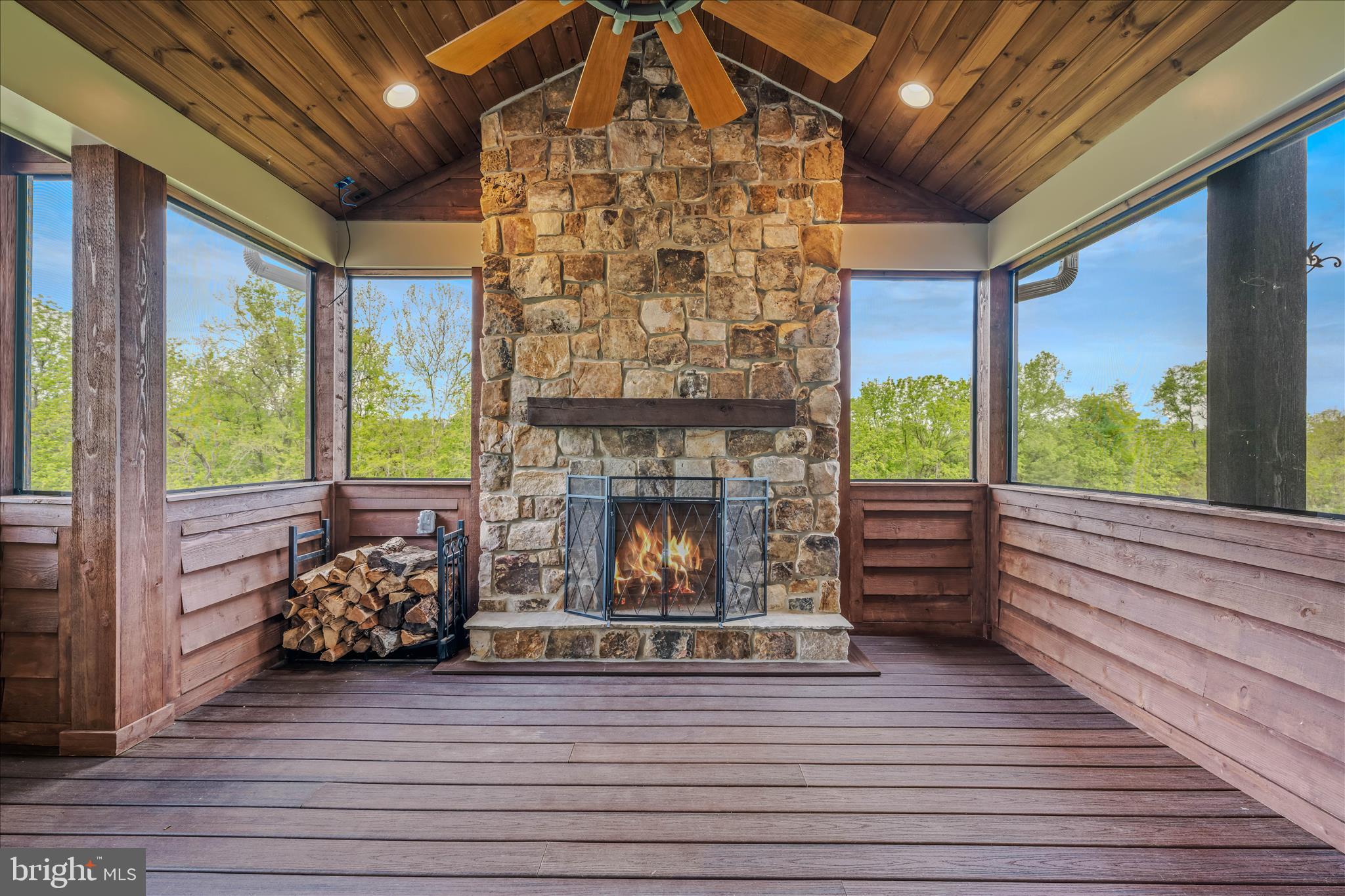 GREYSTONE ON THE OPEQUON - Residential