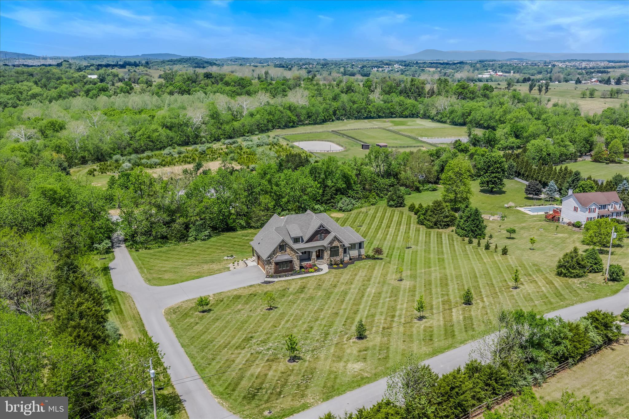 GREYSTONE ON THE OPEQUON - Residential