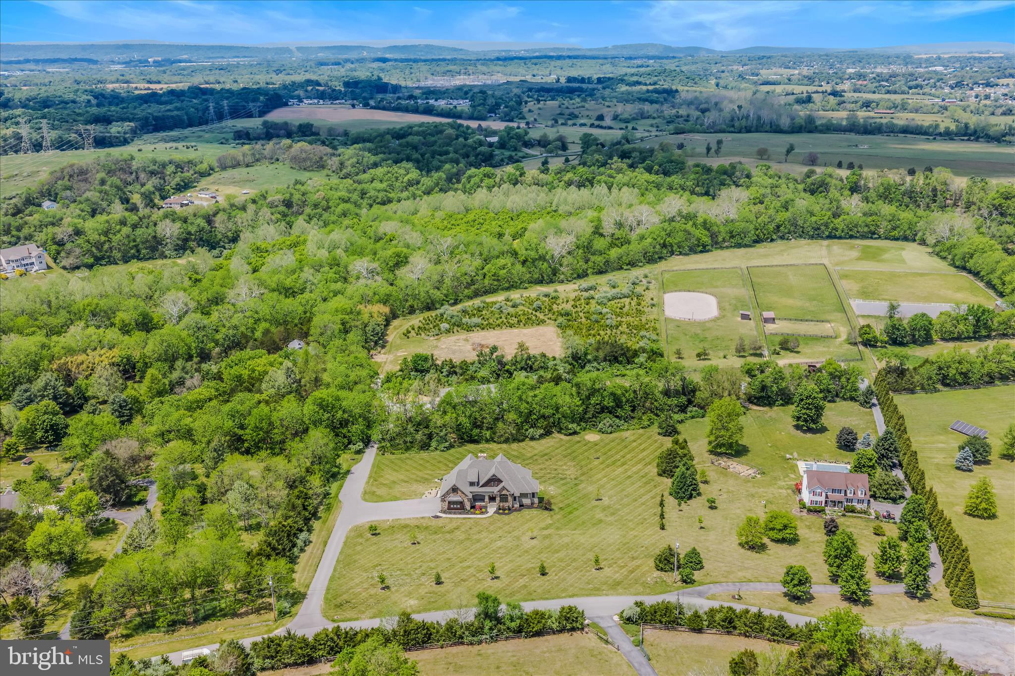 GREYSTONE ON THE OPEQUON - Residential