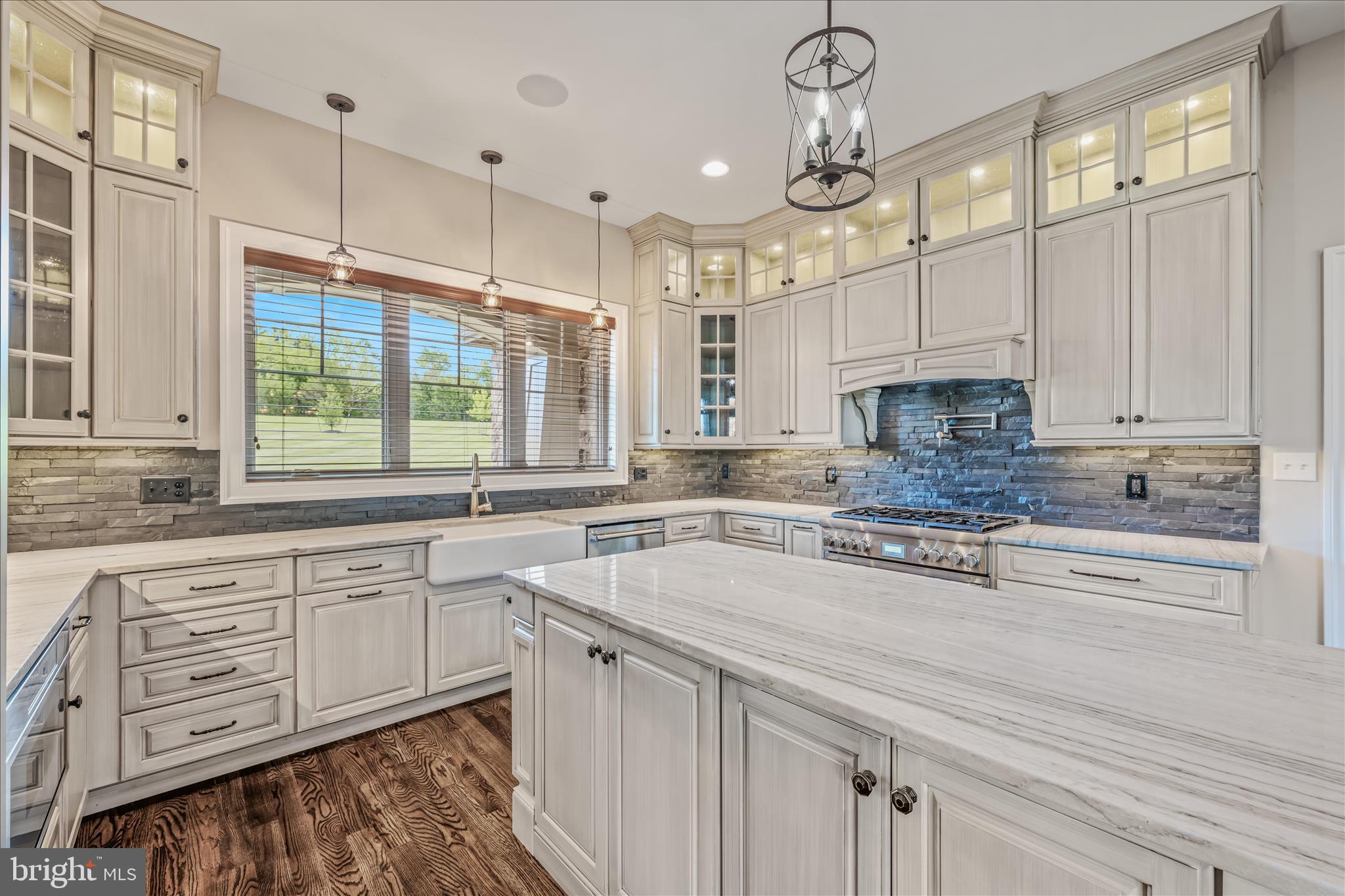 GREYSTONE ON THE OPEQUON - Residential