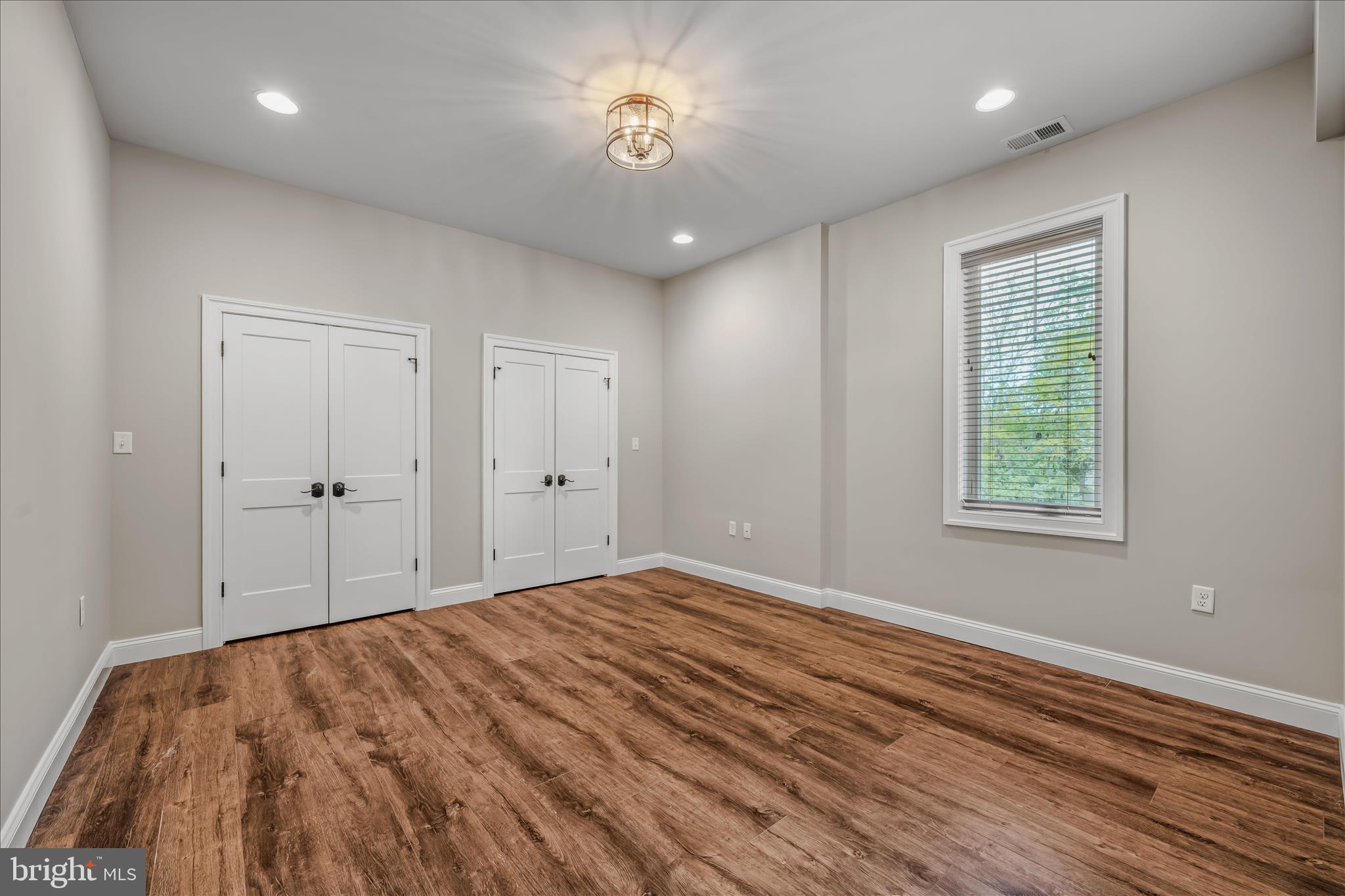 GREYSTONE ON THE OPEQUON - Residential