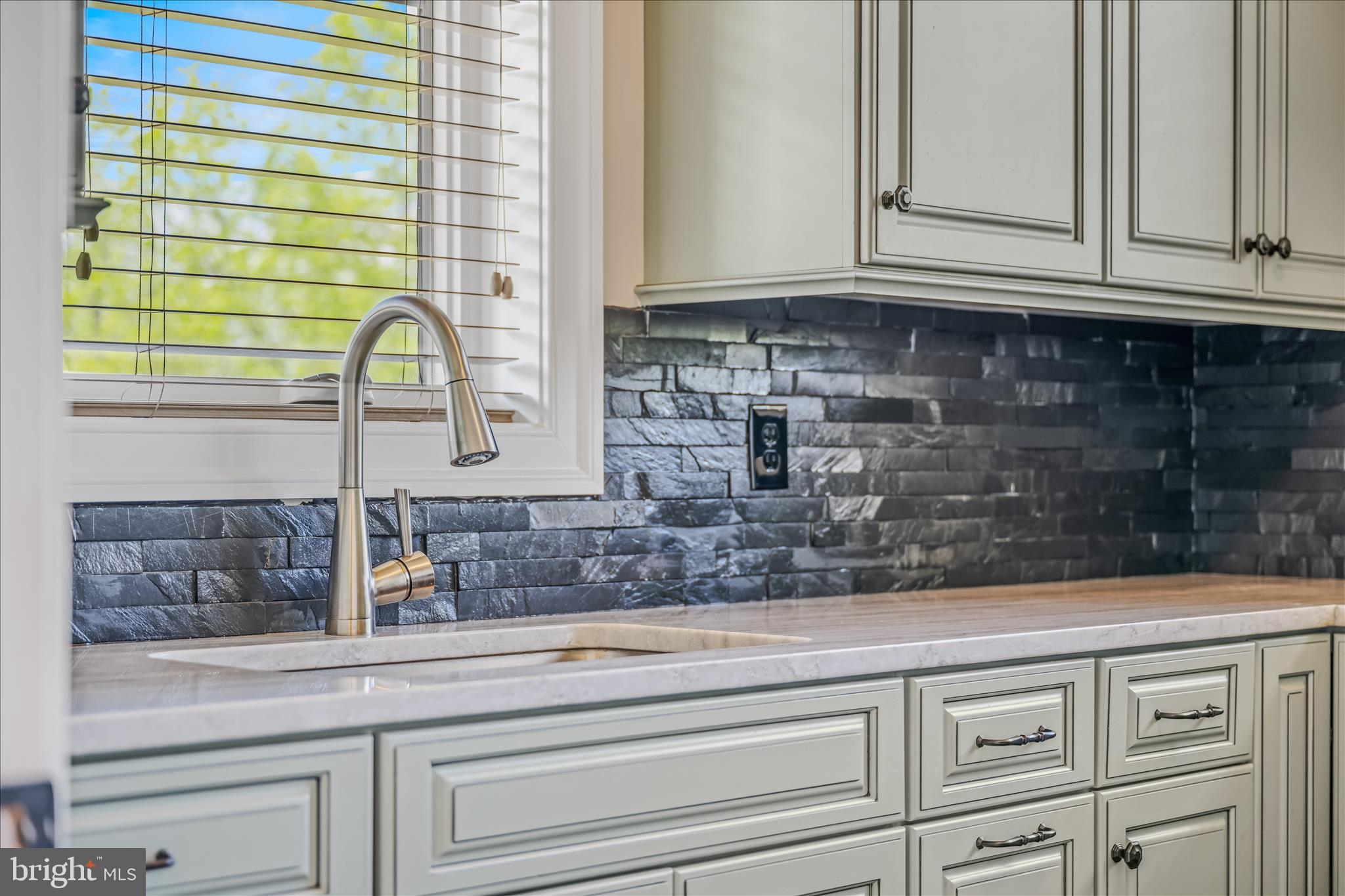 GREYSTONE ON THE OPEQUON - Residential