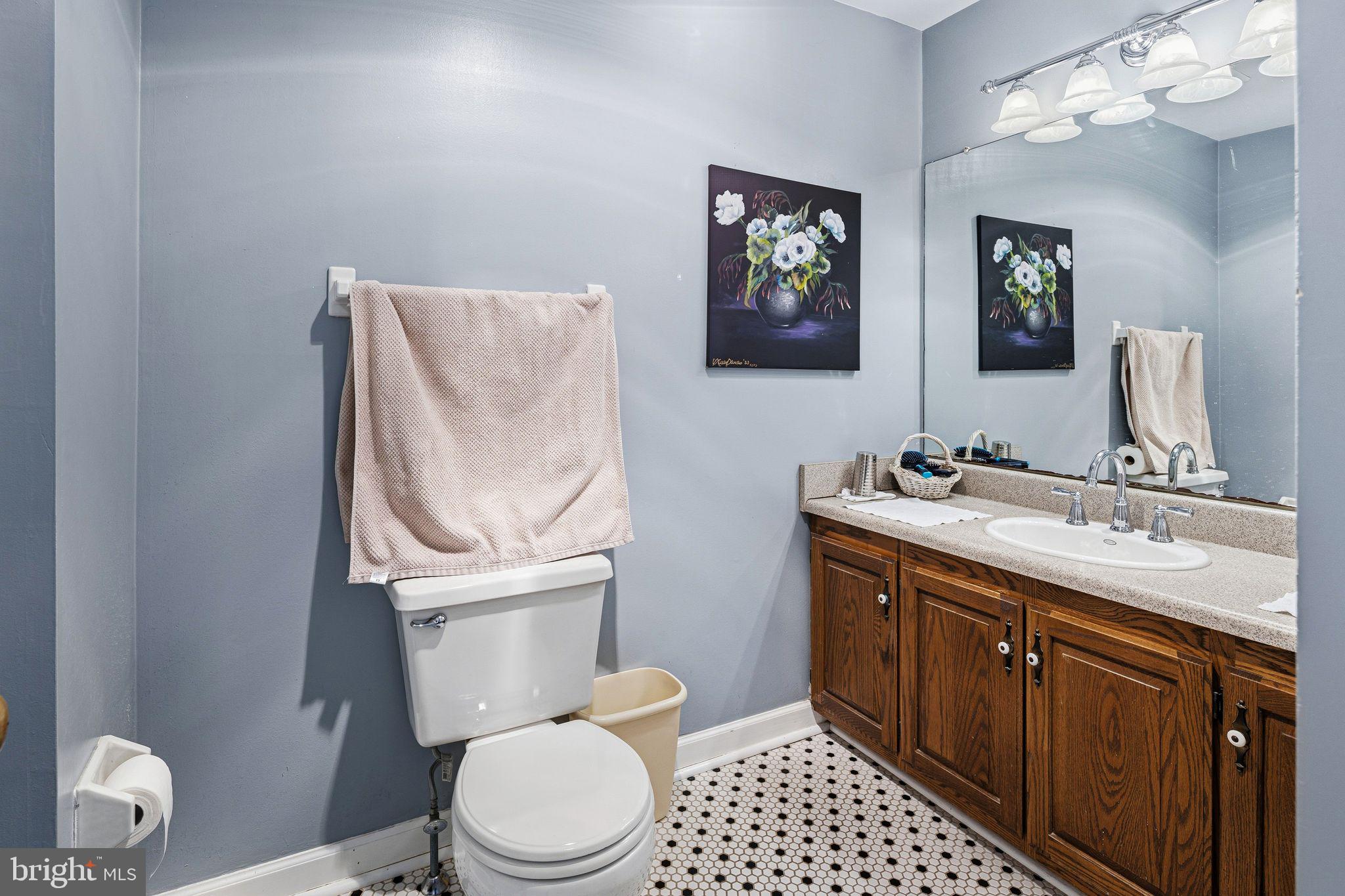 YARDLEY CORNERS - Residential