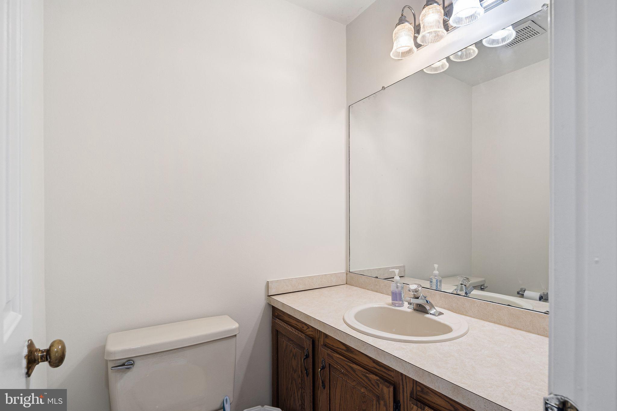 YARDLEY CORNERS - Residential