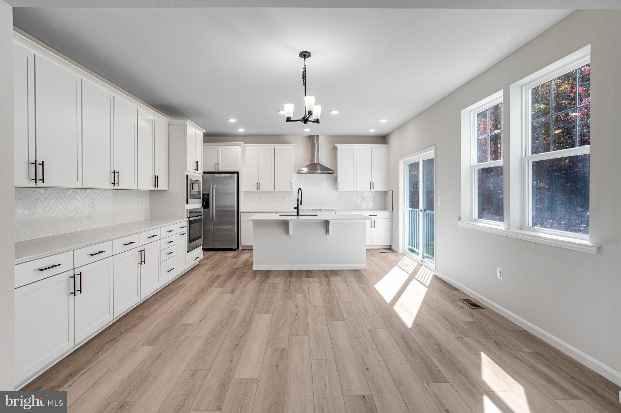 WILDERNESS SHORES - Residential