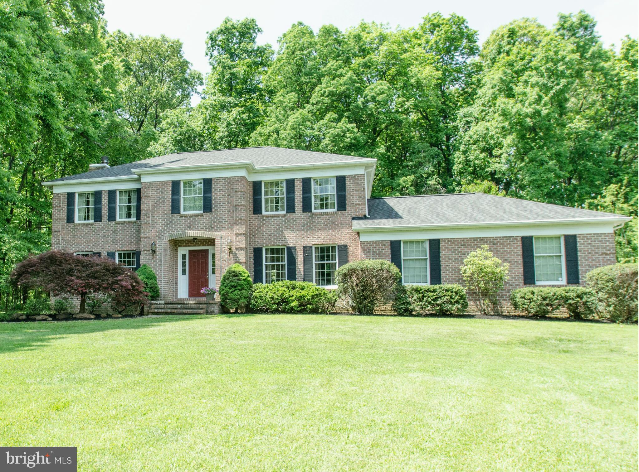Quintessential colonial on coveted Falls Road Corridor! Beautifully sited property with mature trees and extensive hard-scape, wonderful for entertaining inside and out. Neutral decor and tasteful updates. Easy access to all major arteries makes for a great commute and abundant dining and shopping opportunities.Located in Shawan Valley near beautiful green-space and Maryland's famed hunt country.