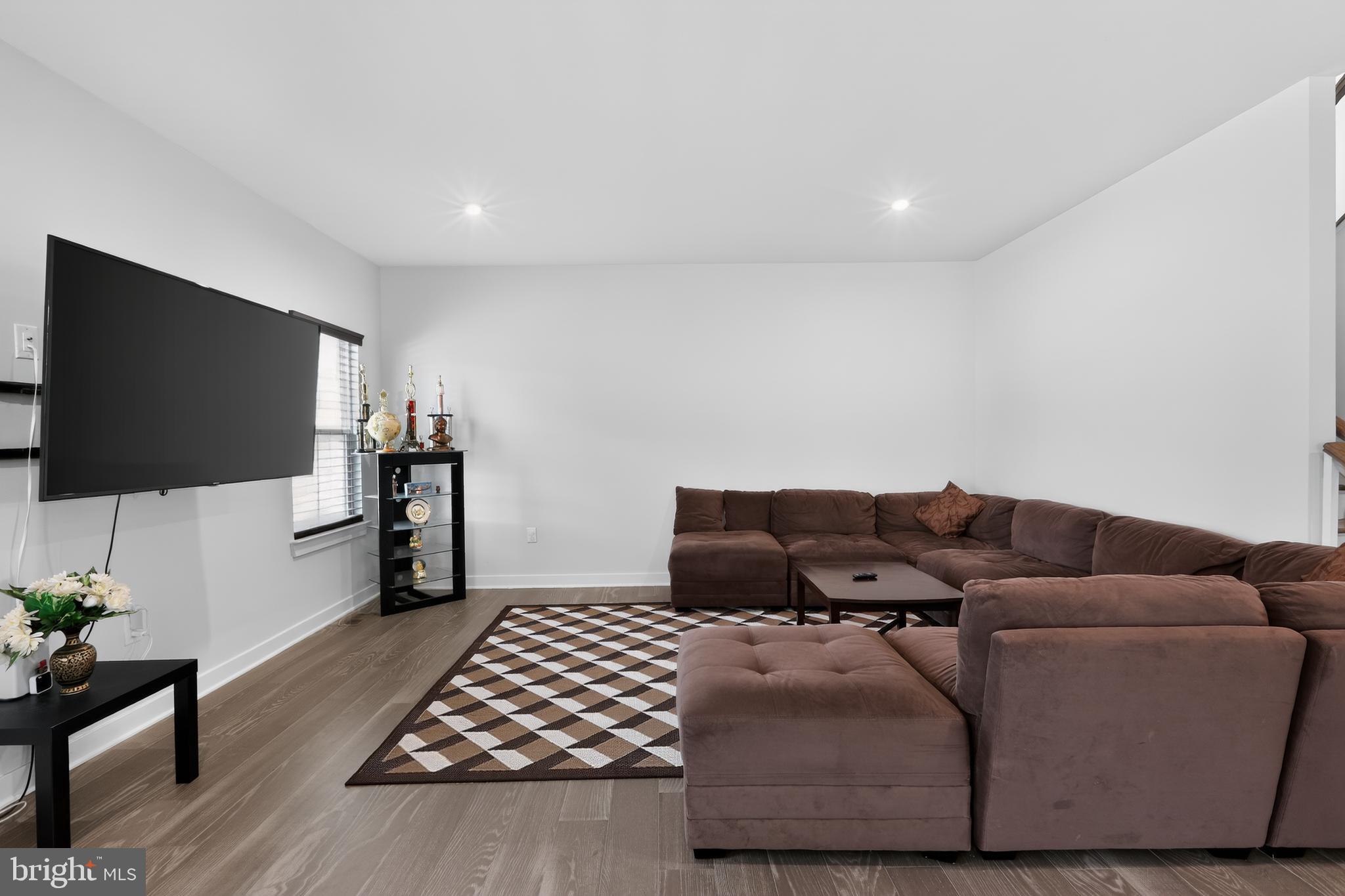 ASHBOURNE MEADOWS - Residential