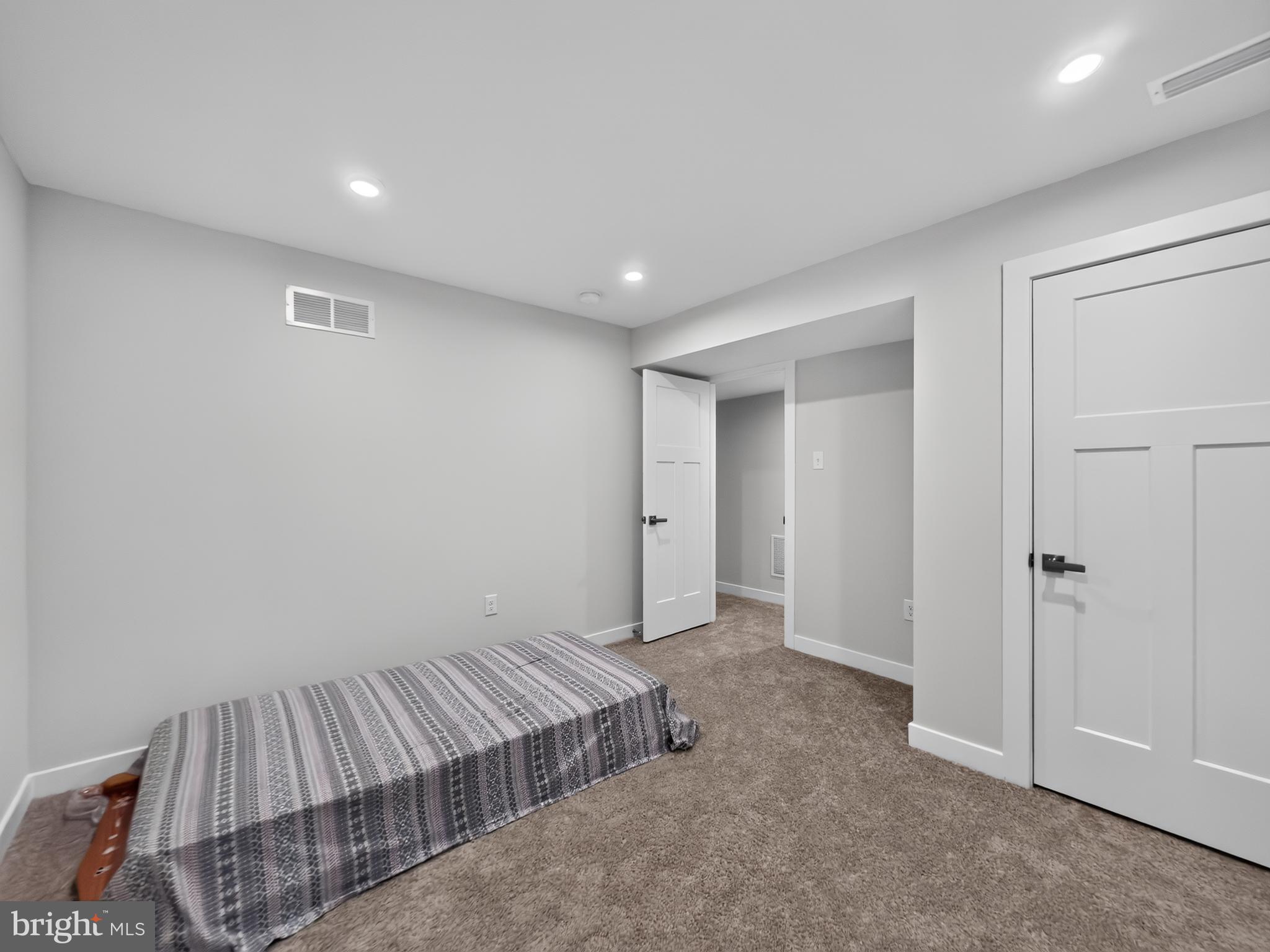 ASHBOURNE MEADOWS - Residential
