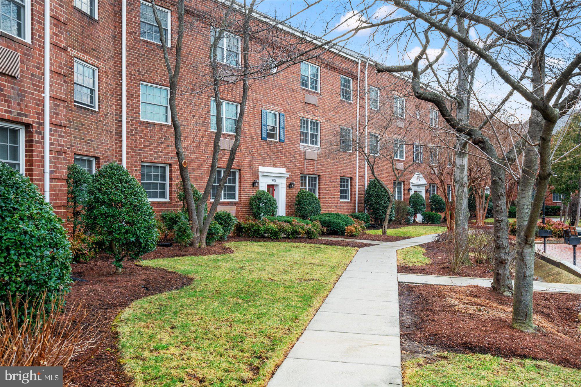 POTOWMACK CROSSING - Residential