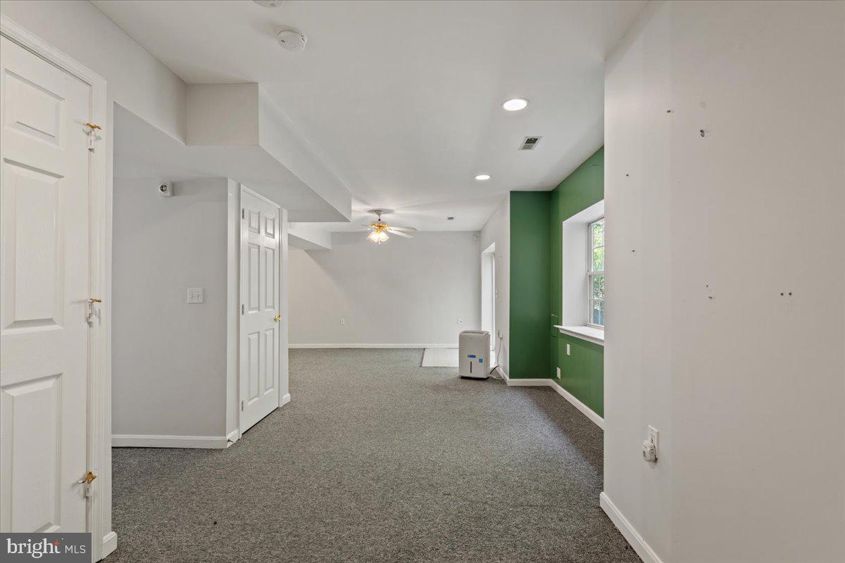HUNTERS RIDGE - Residential