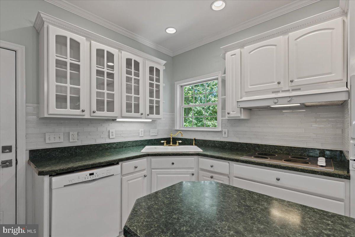 HUNTERS RIDGE - Residential