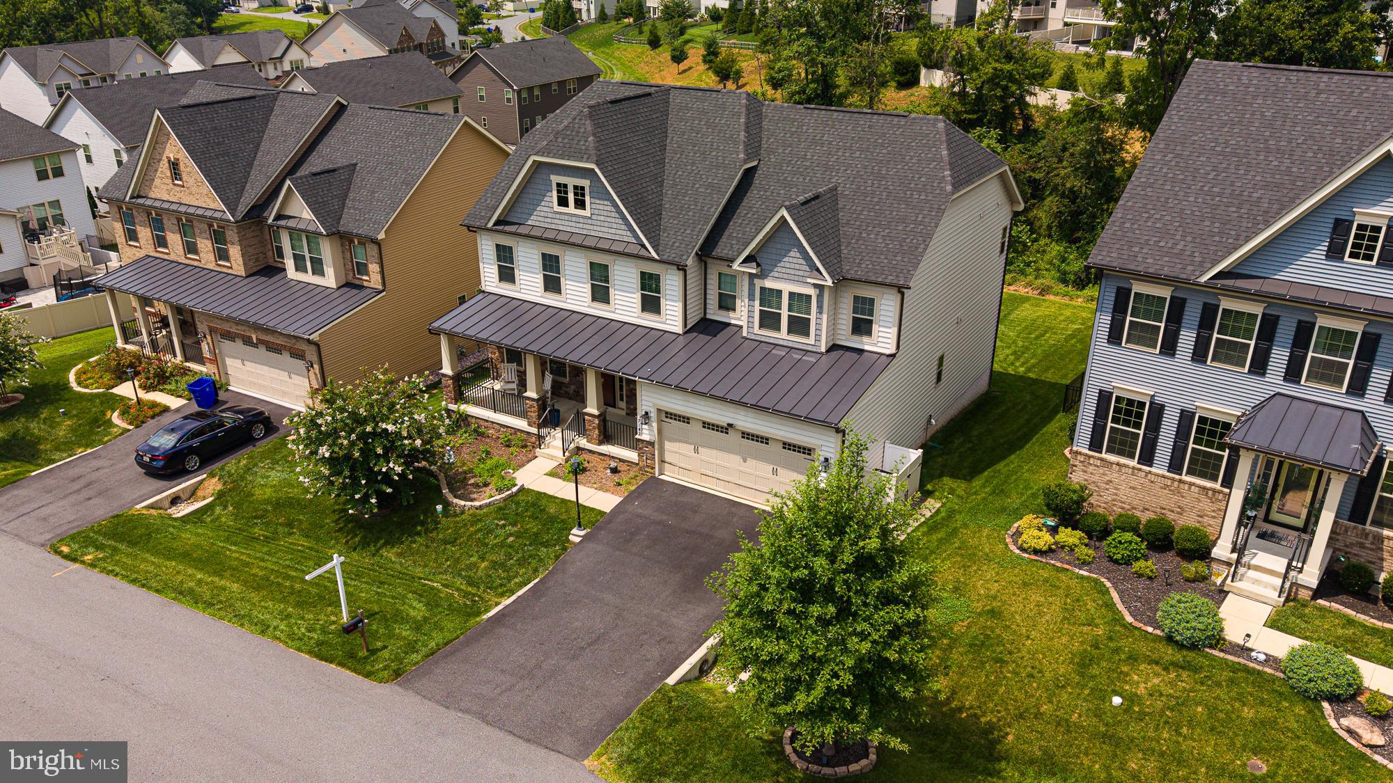 LAKE LINGANORE WOODRIDGE - Residential