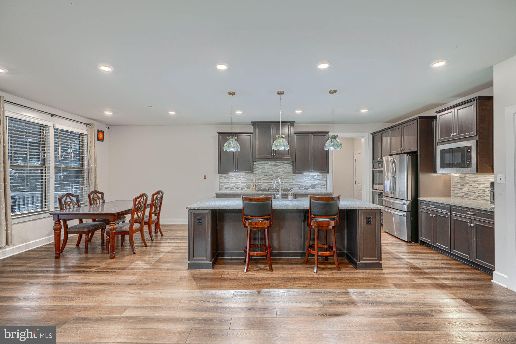 LAKE LINGANORE WOODRIDGE - Residential