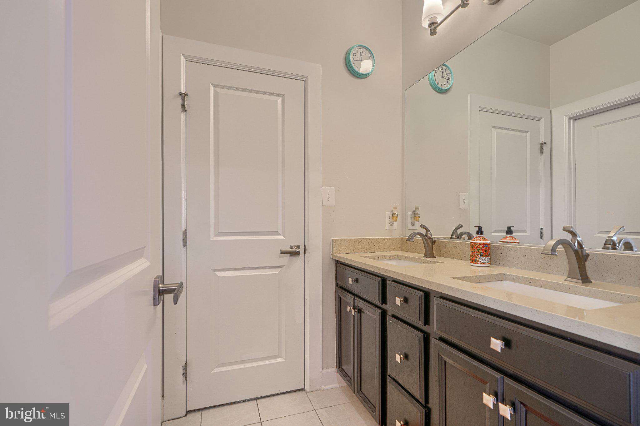 LAKE LINGANORE WOODRIDGE - Residential