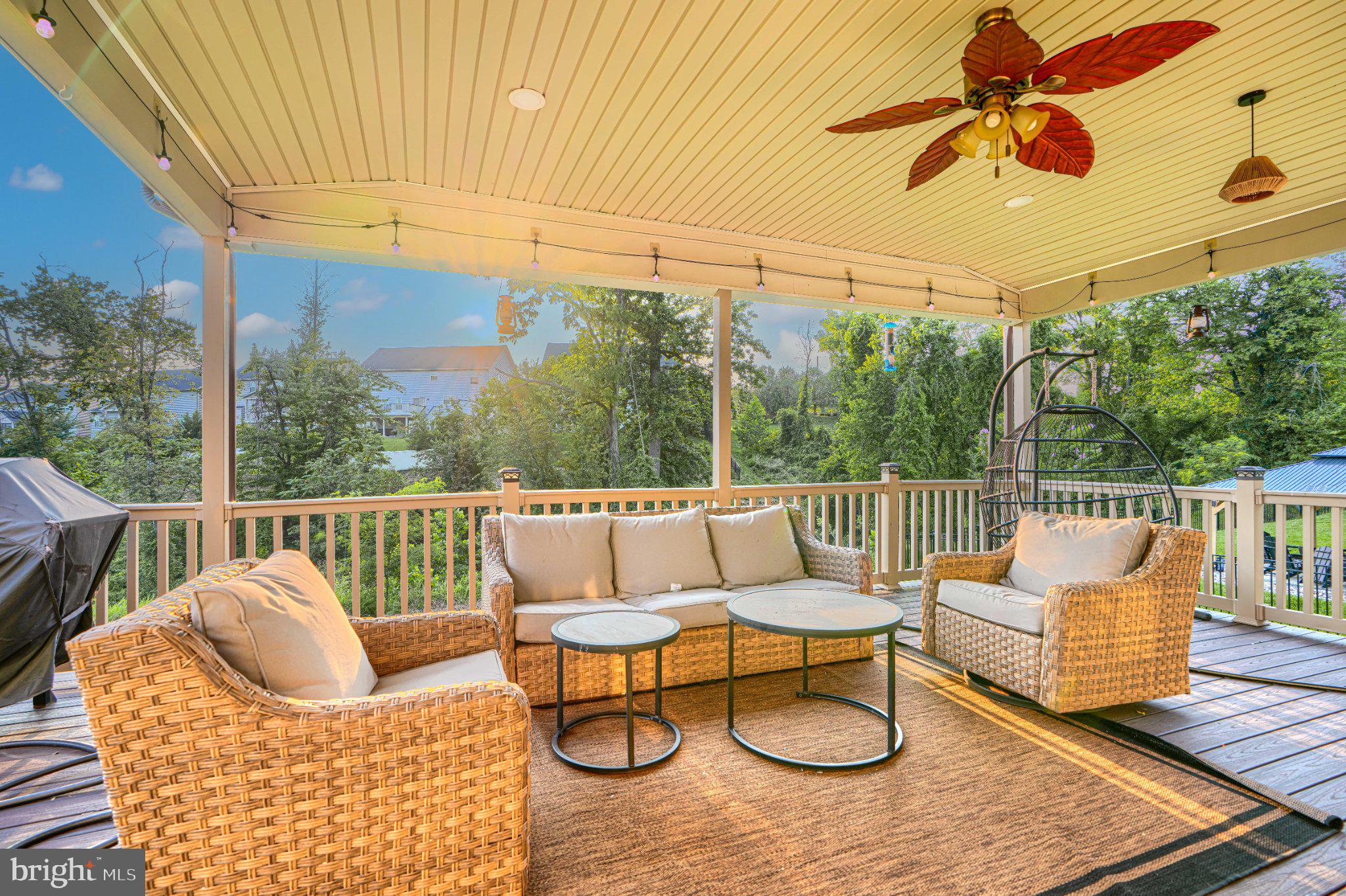 LAKE LINGANORE WOODRIDGE - Residential