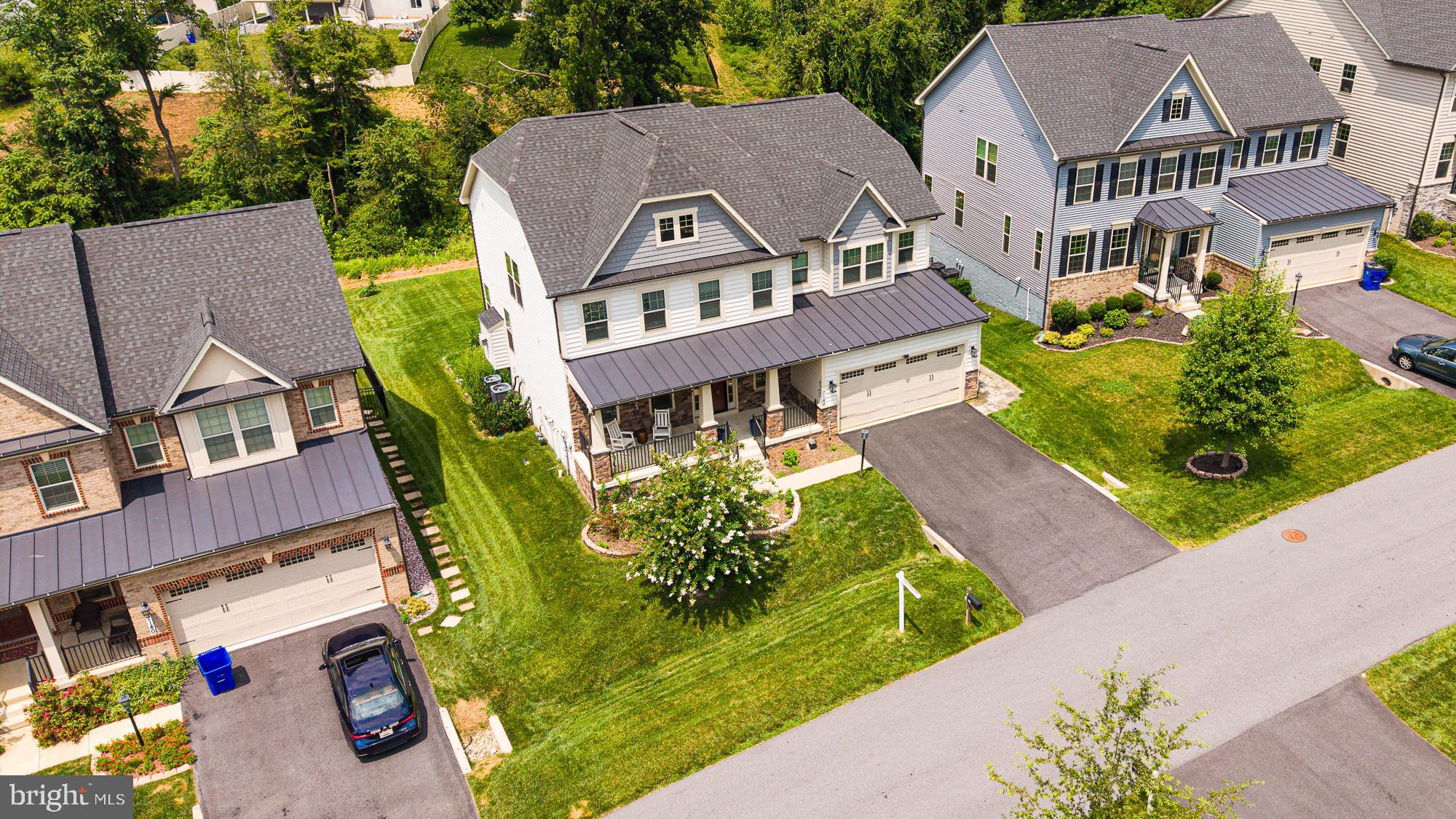 LAKE LINGANORE WOODRIDGE - Residential