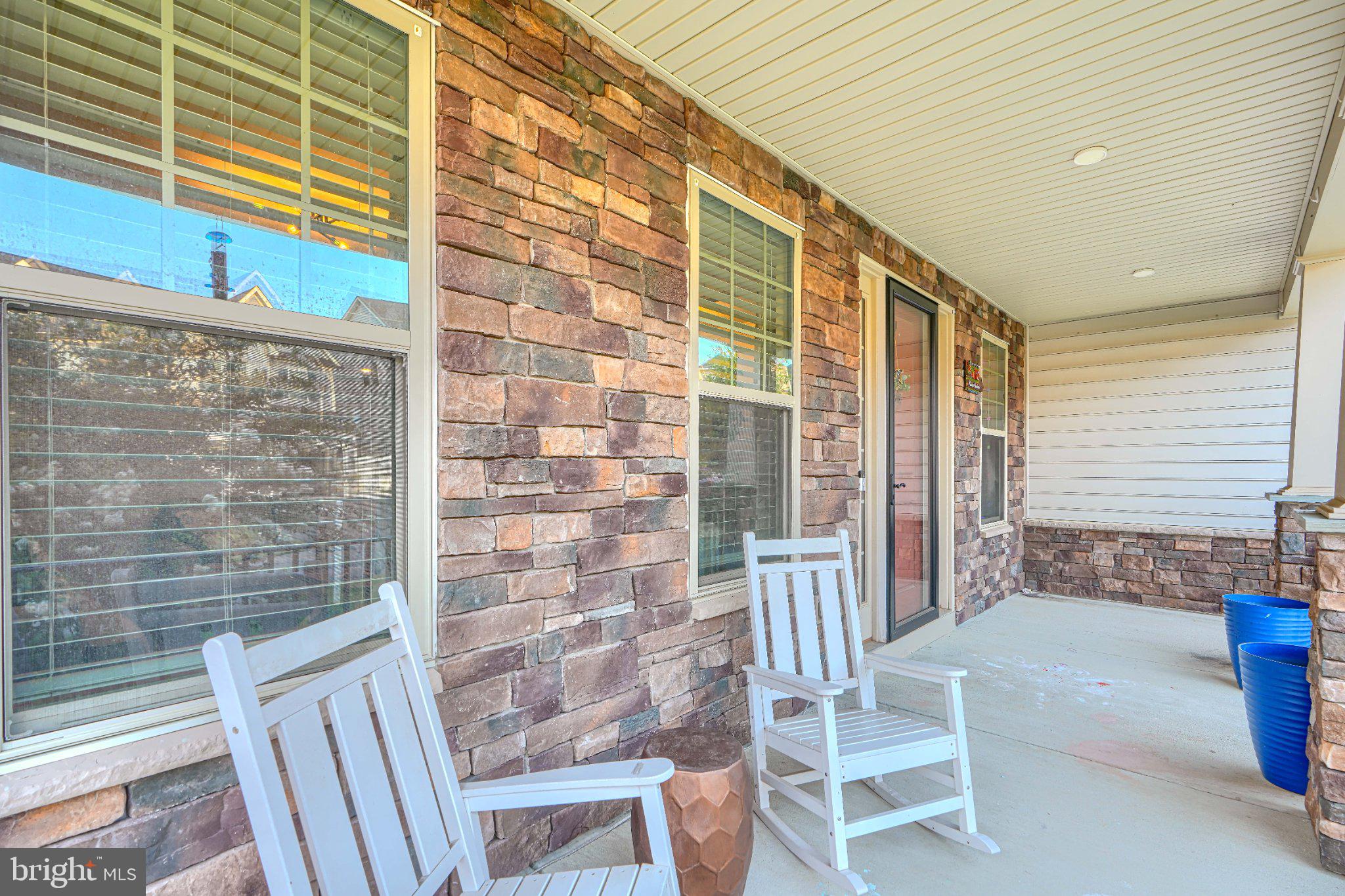 LAKE LINGANORE WOODRIDGE - Residential