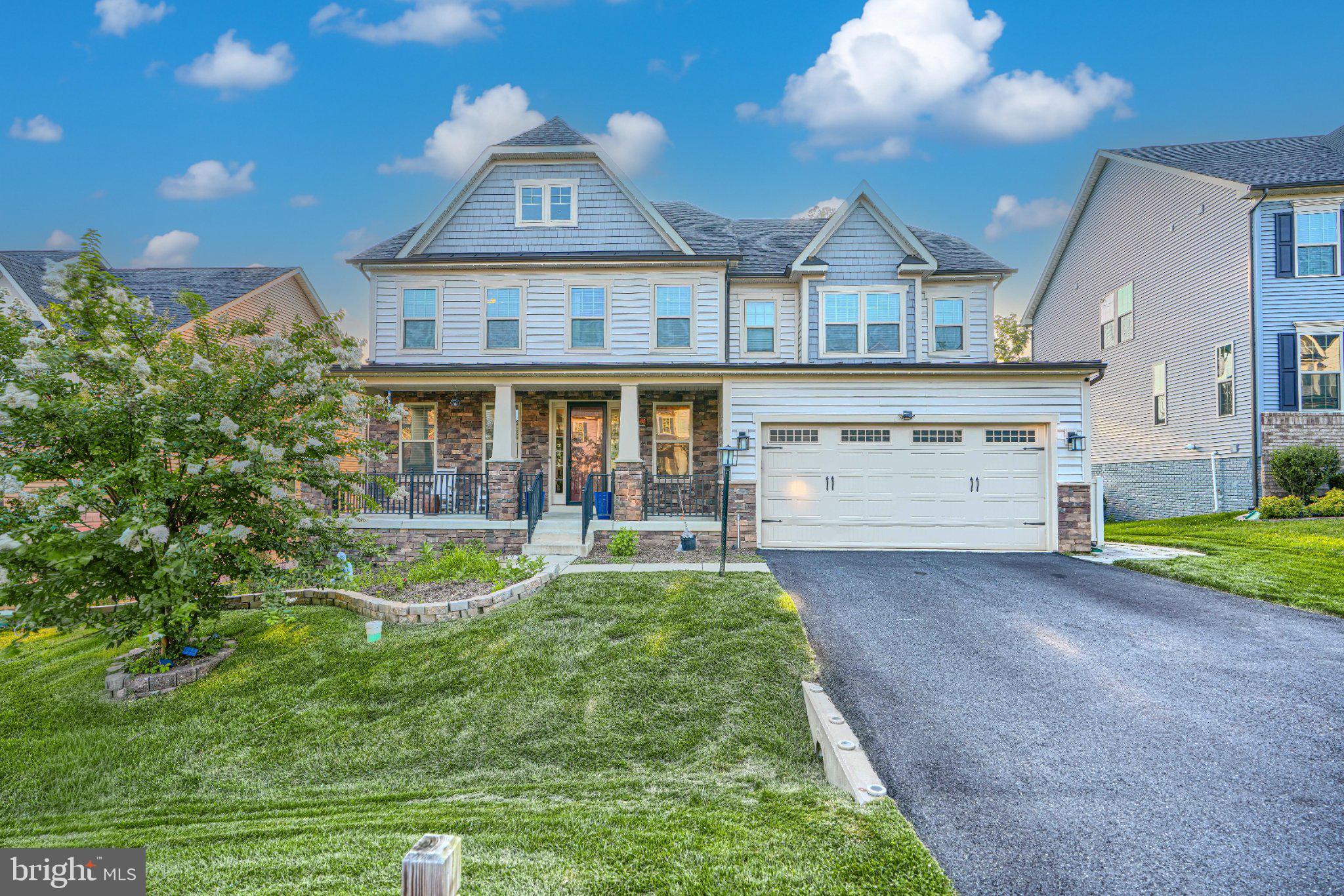 LAKE LINGANORE WOODRIDGE - Residential