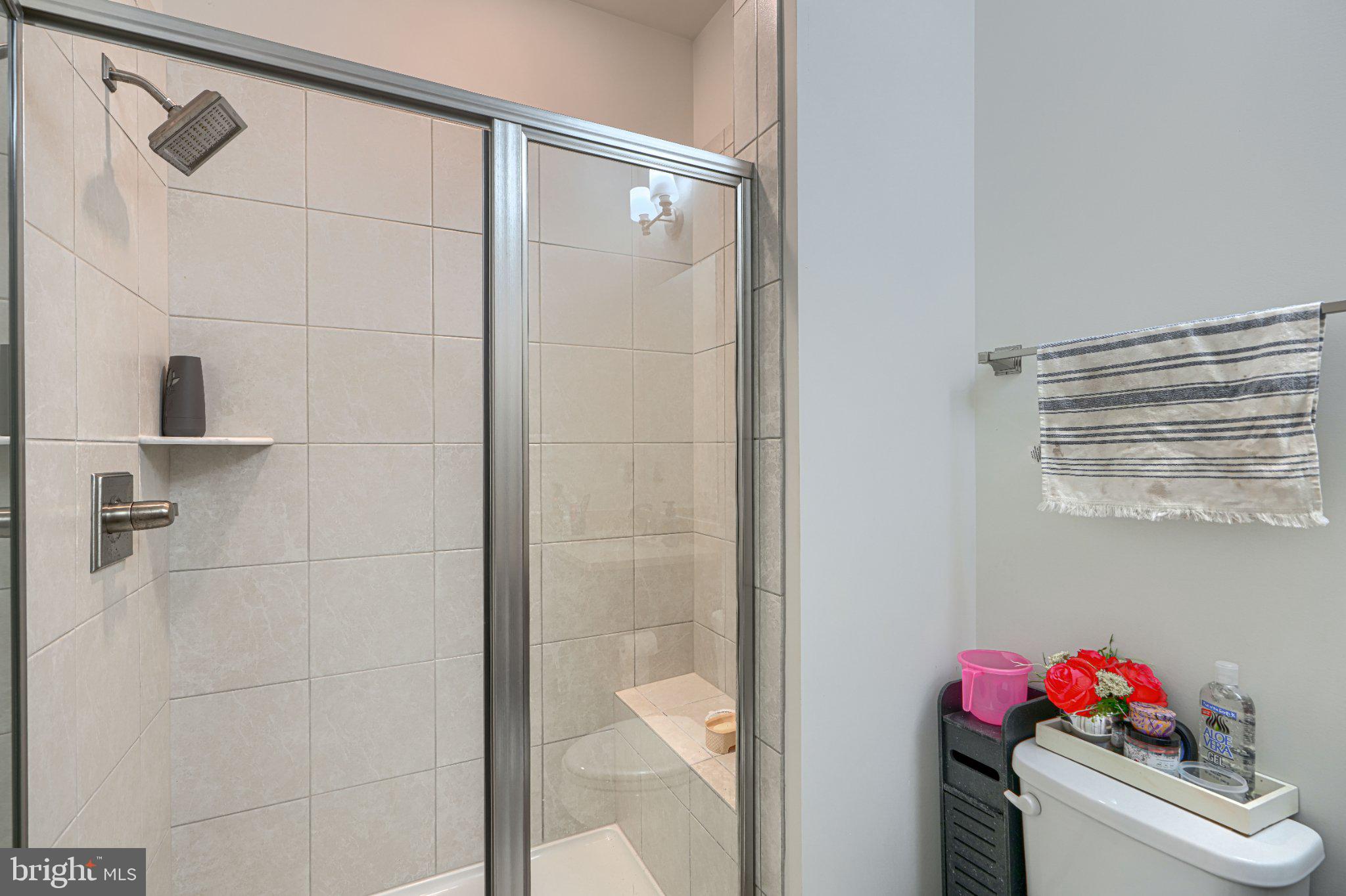 LAKE LINGANORE WOODRIDGE - Residential