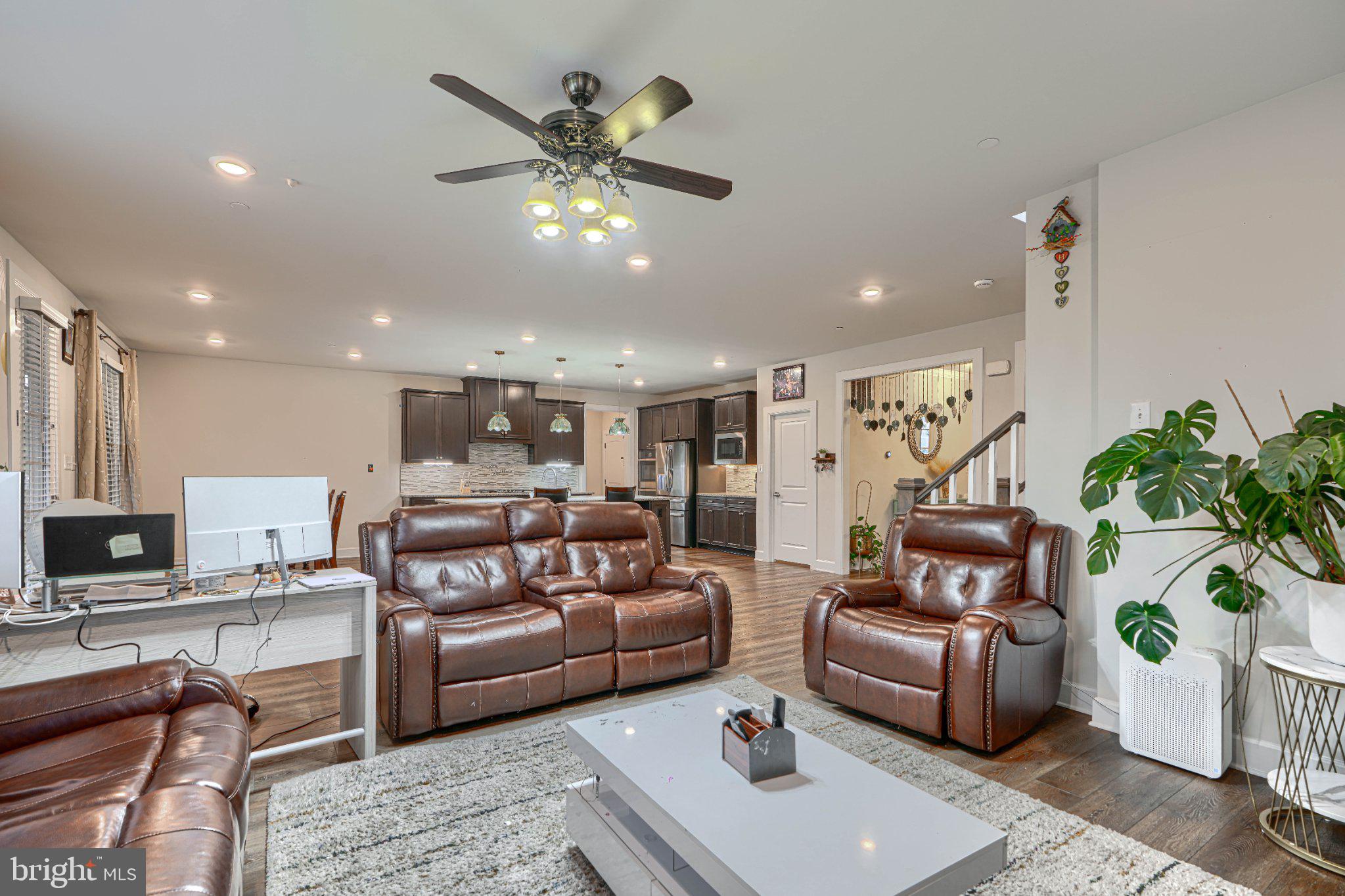 LAKE LINGANORE WOODRIDGE - Residential