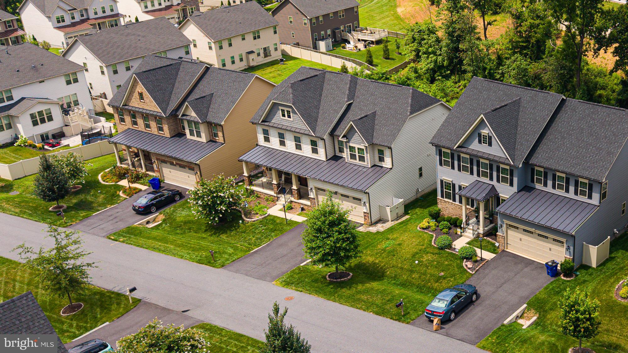LAKE LINGANORE WOODRIDGE - Residential