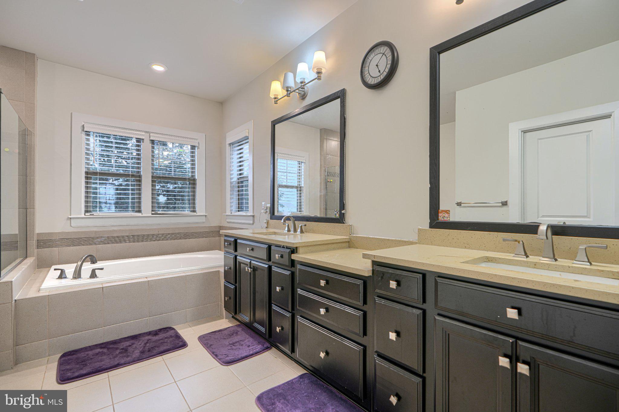 LAKE LINGANORE WOODRIDGE - Residential