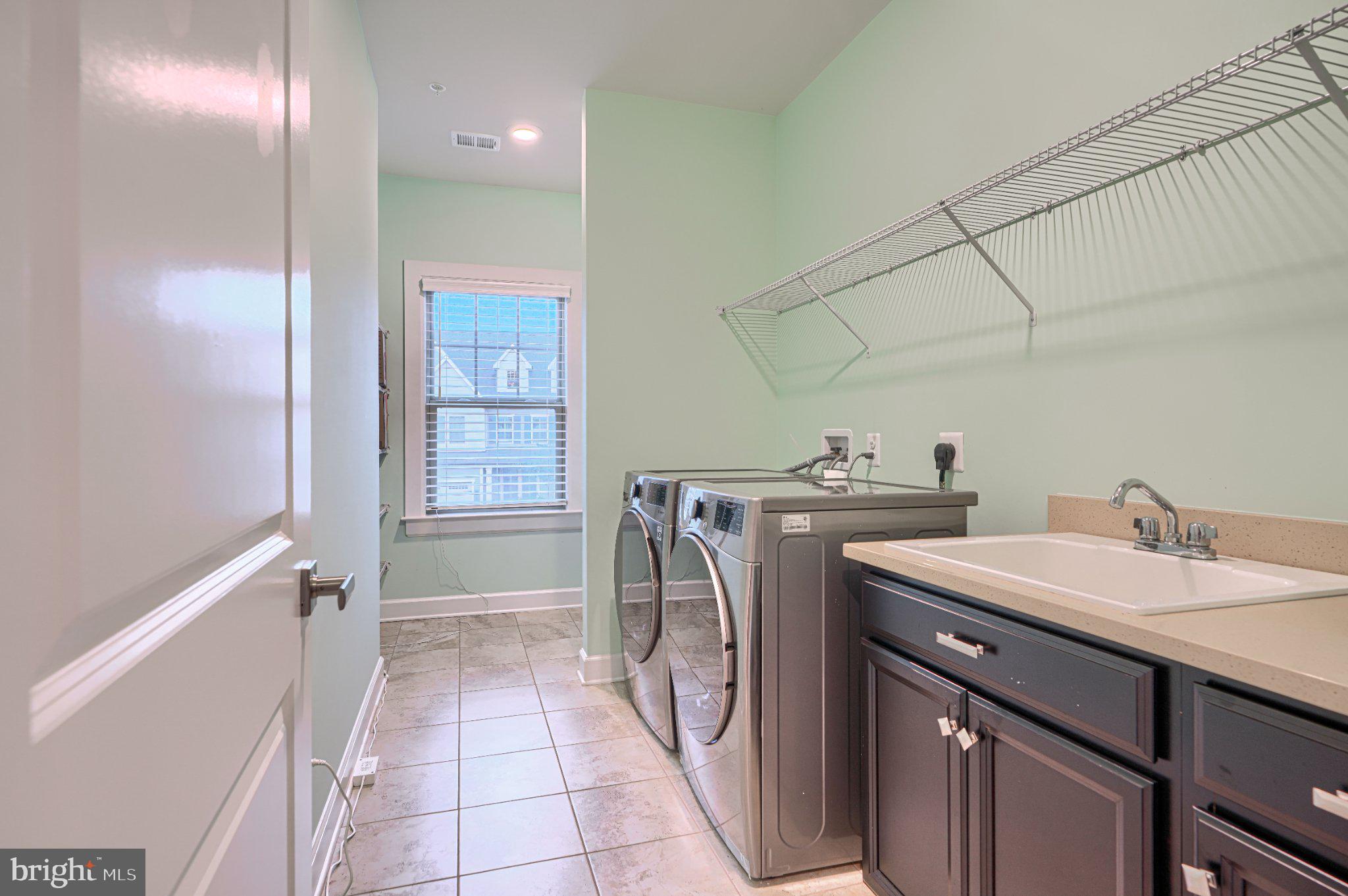 LAKE LINGANORE WOODRIDGE - Residential