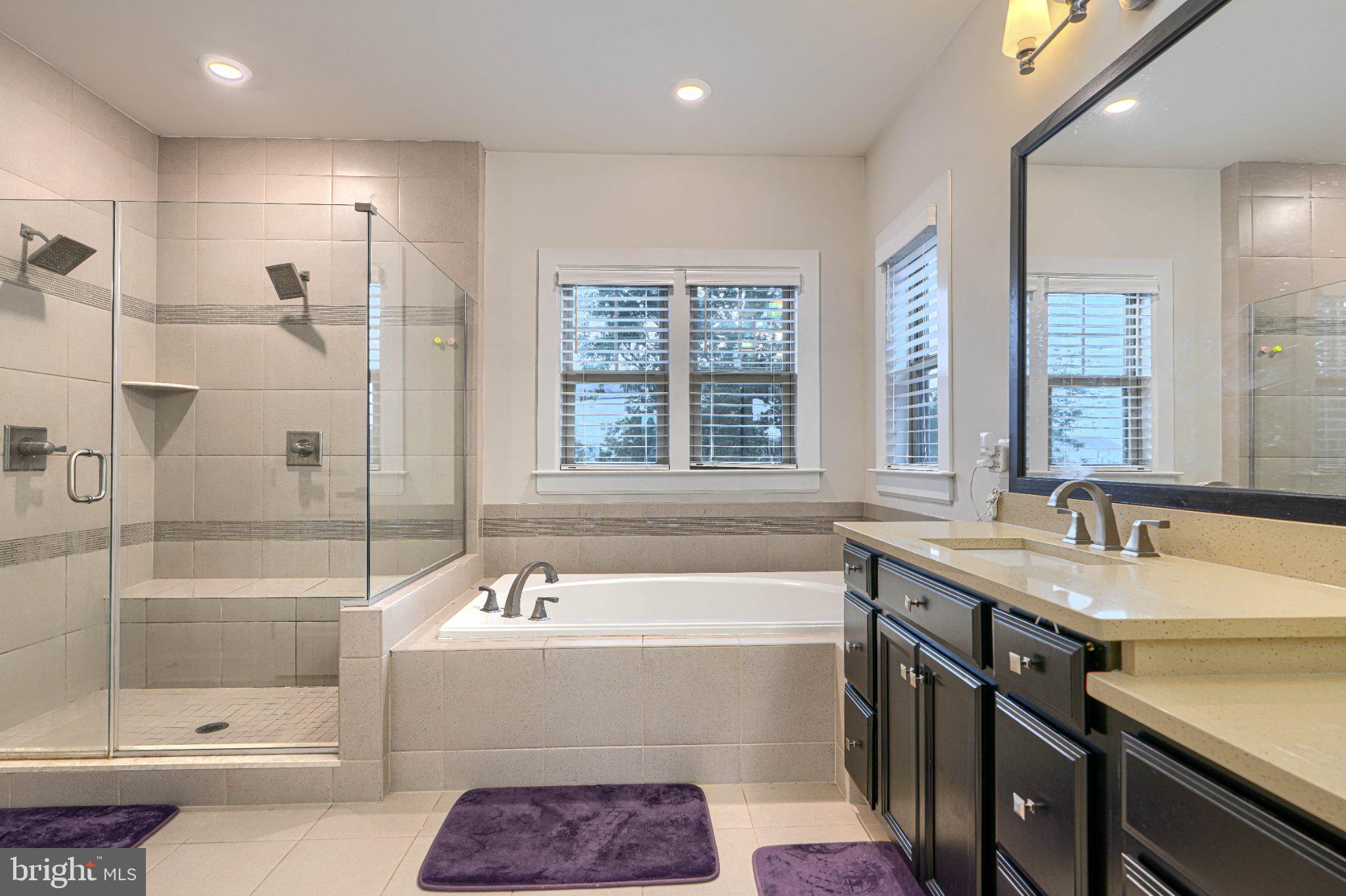 LAKE LINGANORE WOODRIDGE - Residential