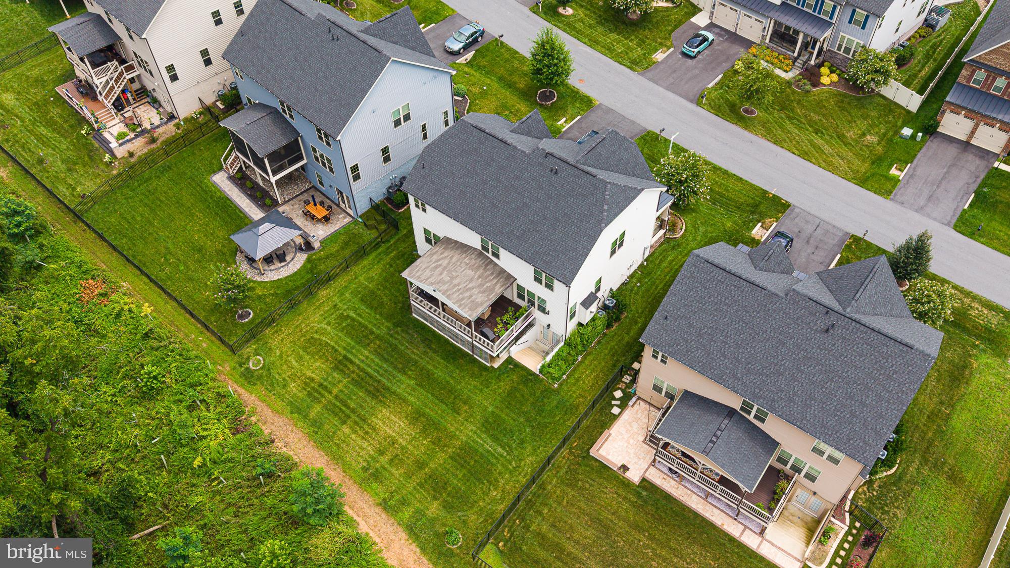 LAKE LINGANORE WOODRIDGE - Residential
