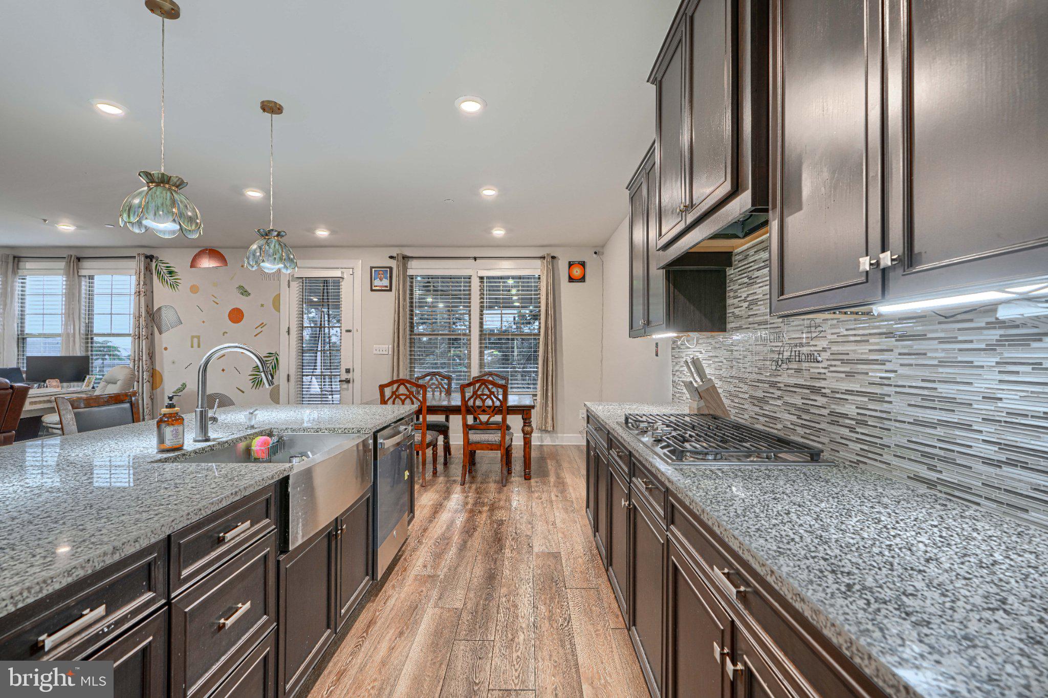 LAKE LINGANORE WOODRIDGE - Residential