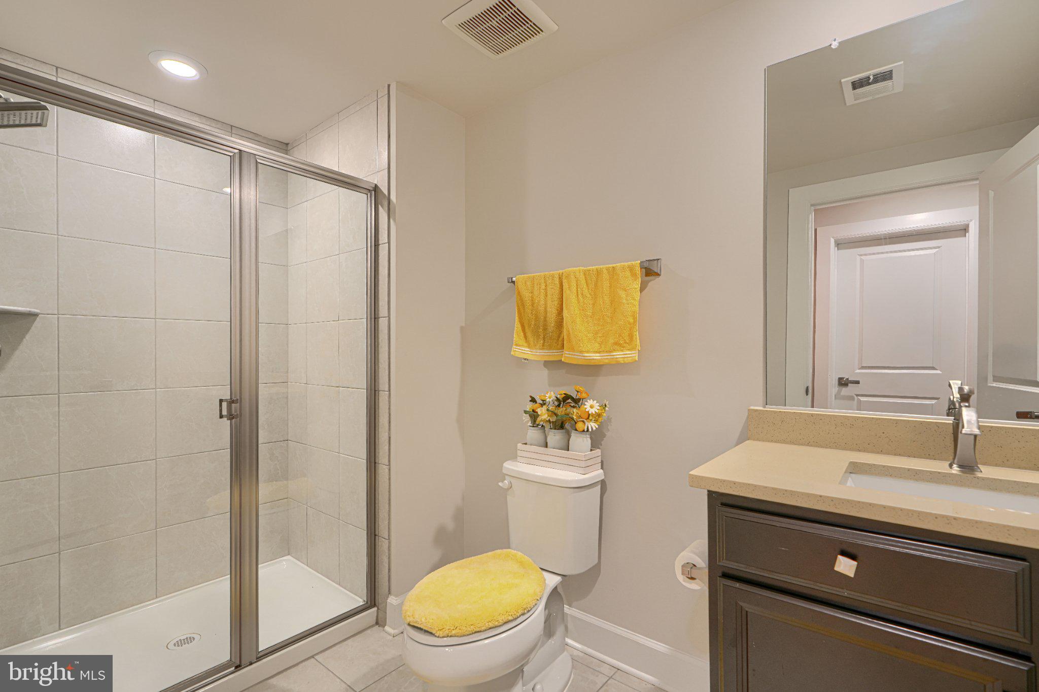 LAKE LINGANORE WOODRIDGE - Residential