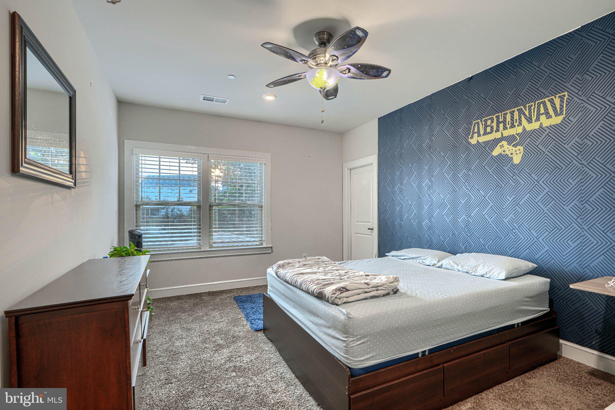 LAKE LINGANORE WOODRIDGE - Residential