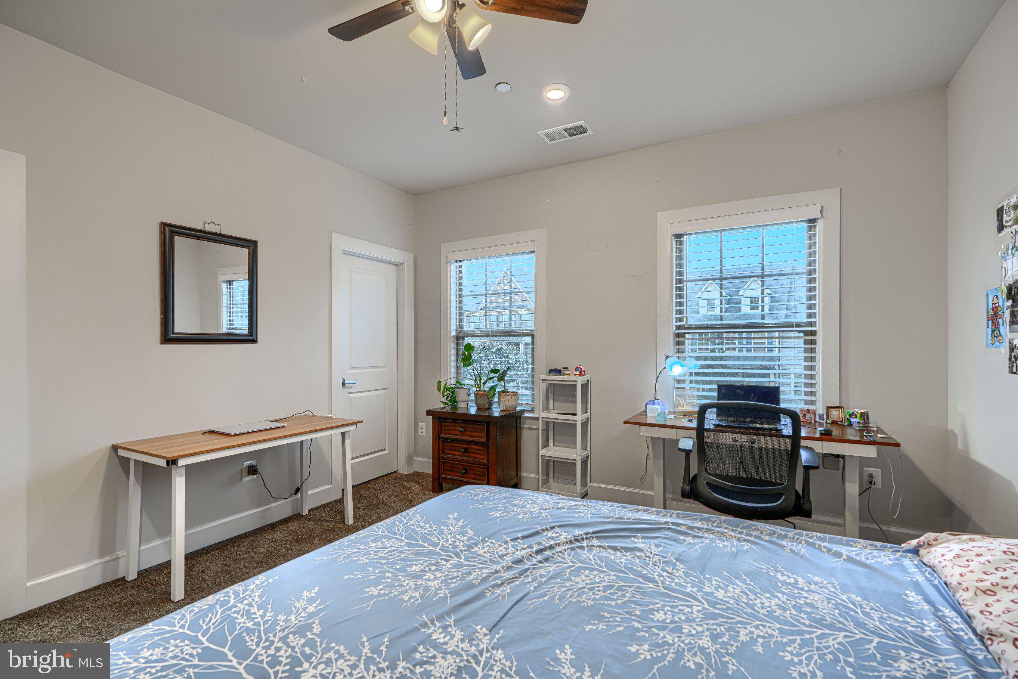 LAKE LINGANORE WOODRIDGE - Residential