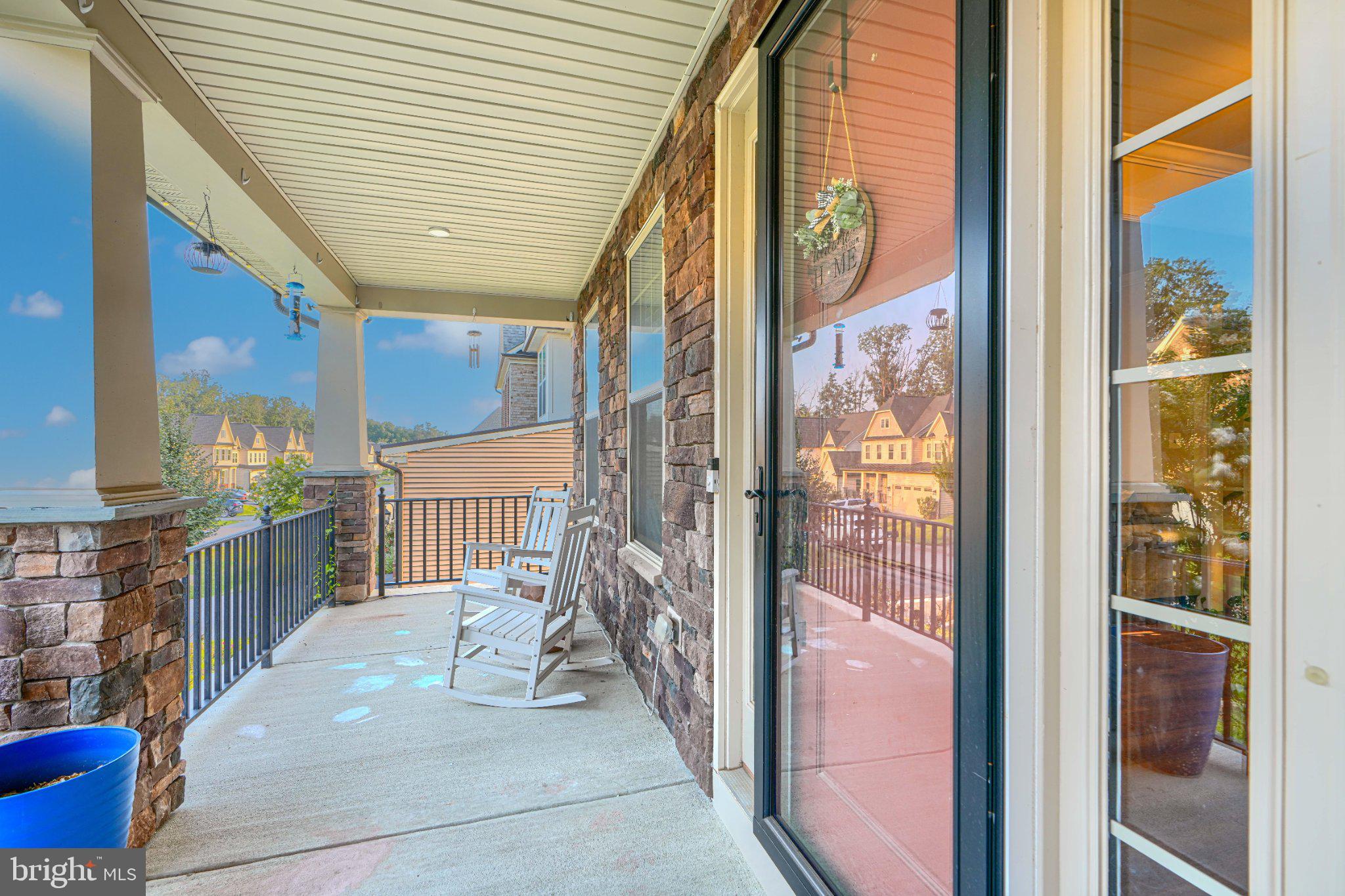 LAKE LINGANORE WOODRIDGE - Residential