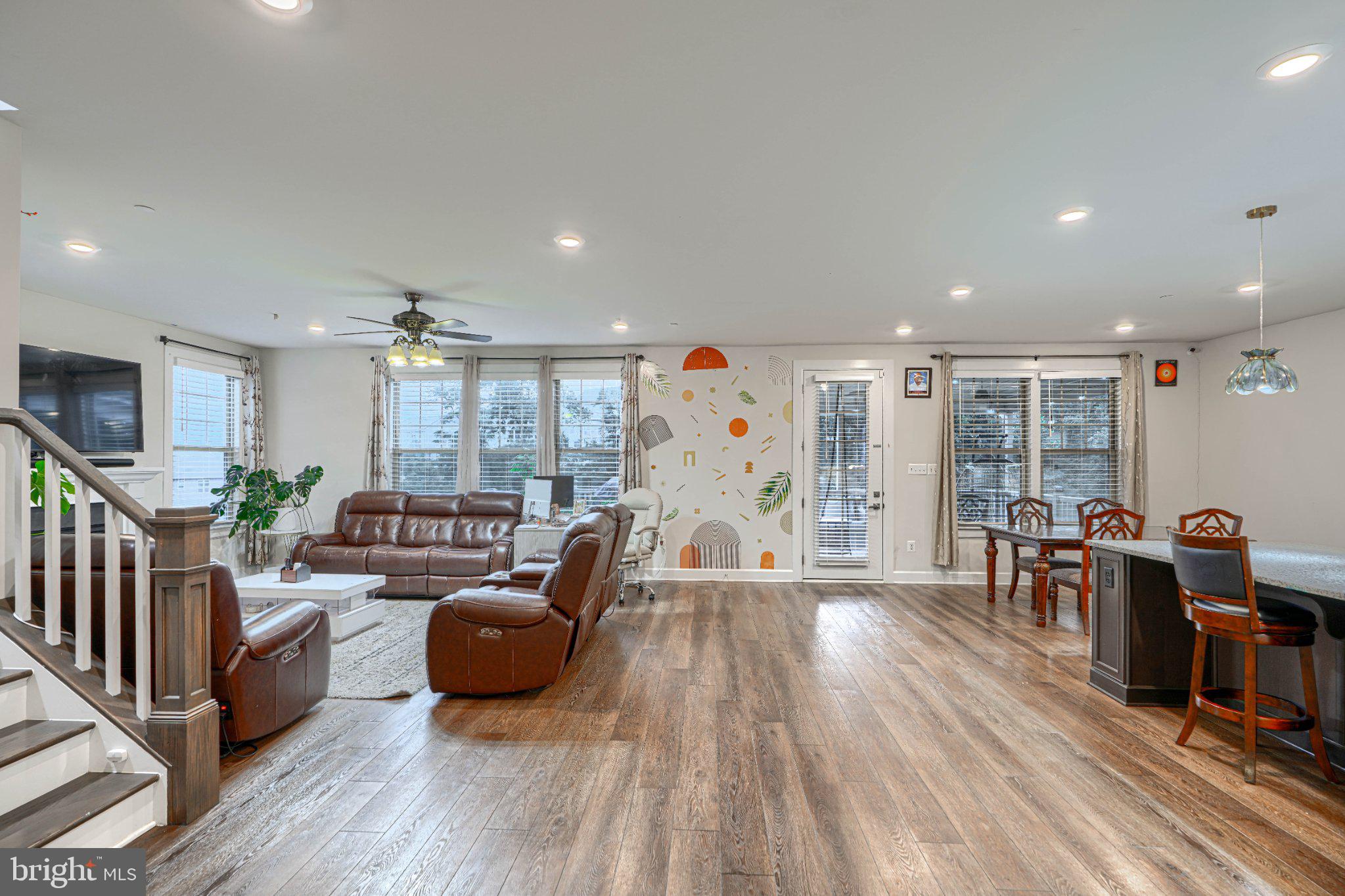 LAKE LINGANORE WOODRIDGE - Residential