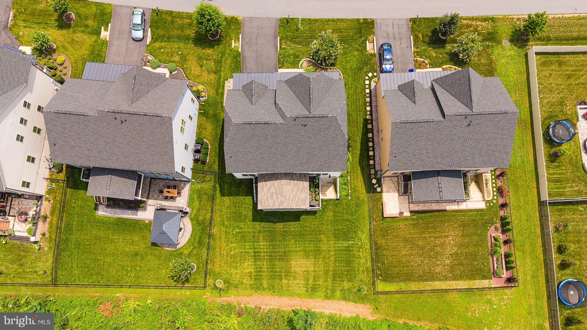 LAKE LINGANORE WOODRIDGE - Residential