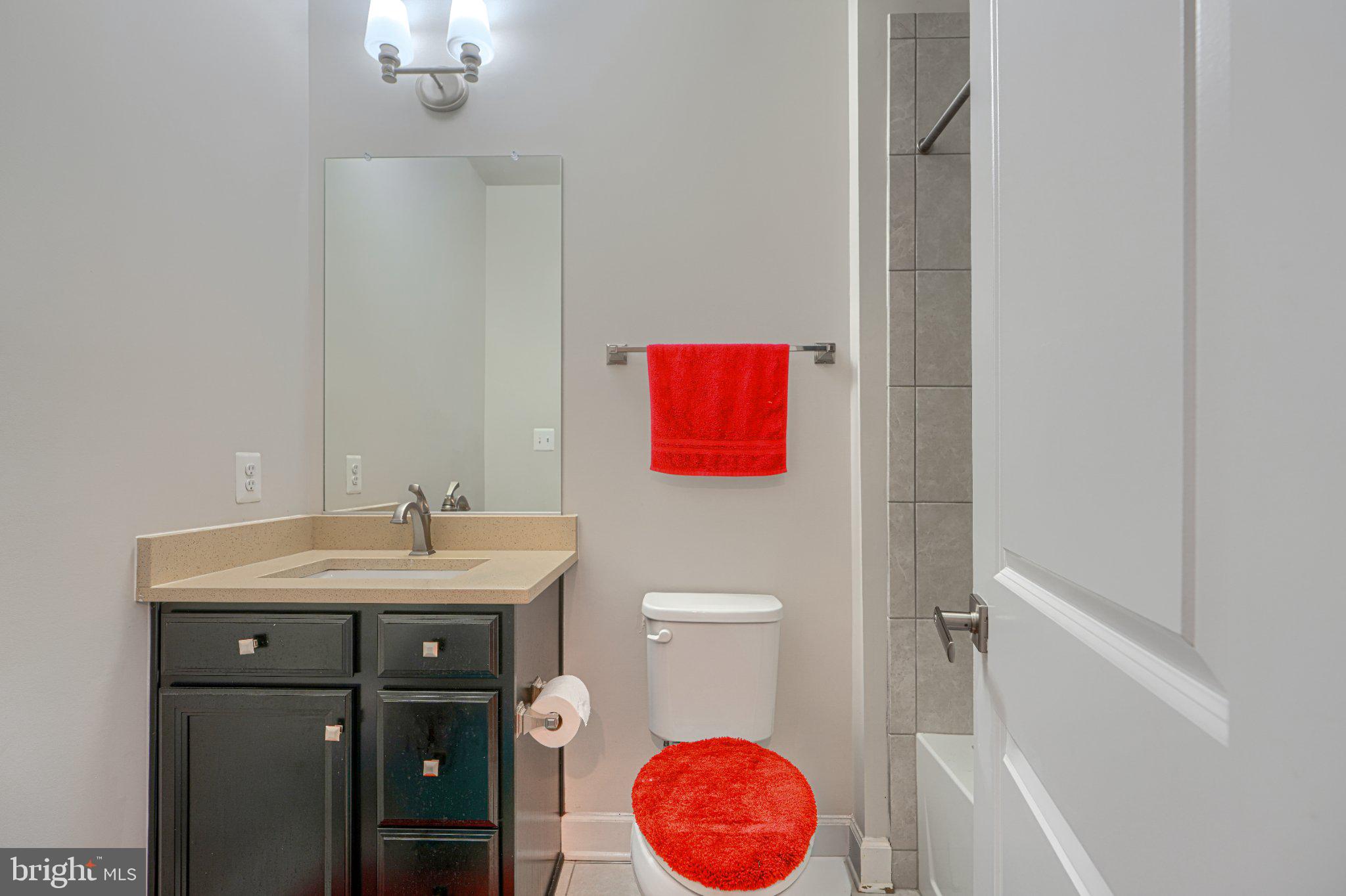 LAKE LINGANORE WOODRIDGE - Residential
