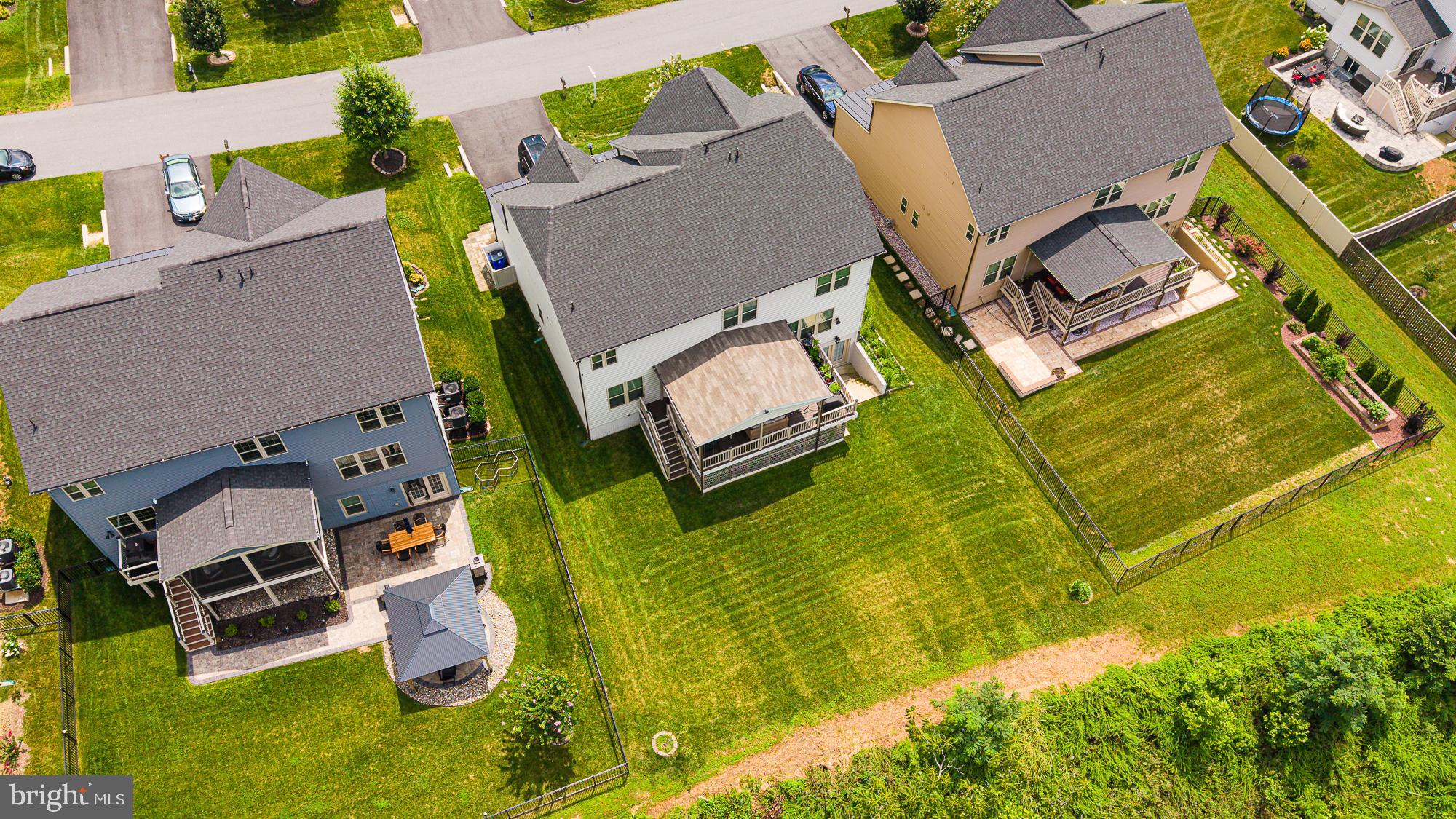 LAKE LINGANORE WOODRIDGE - Residential