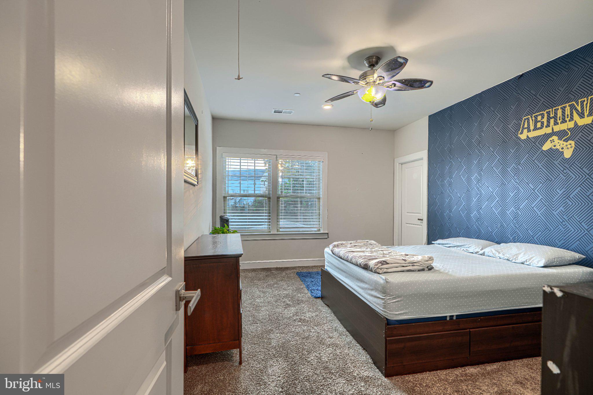 LAKE LINGANORE WOODRIDGE - Residential