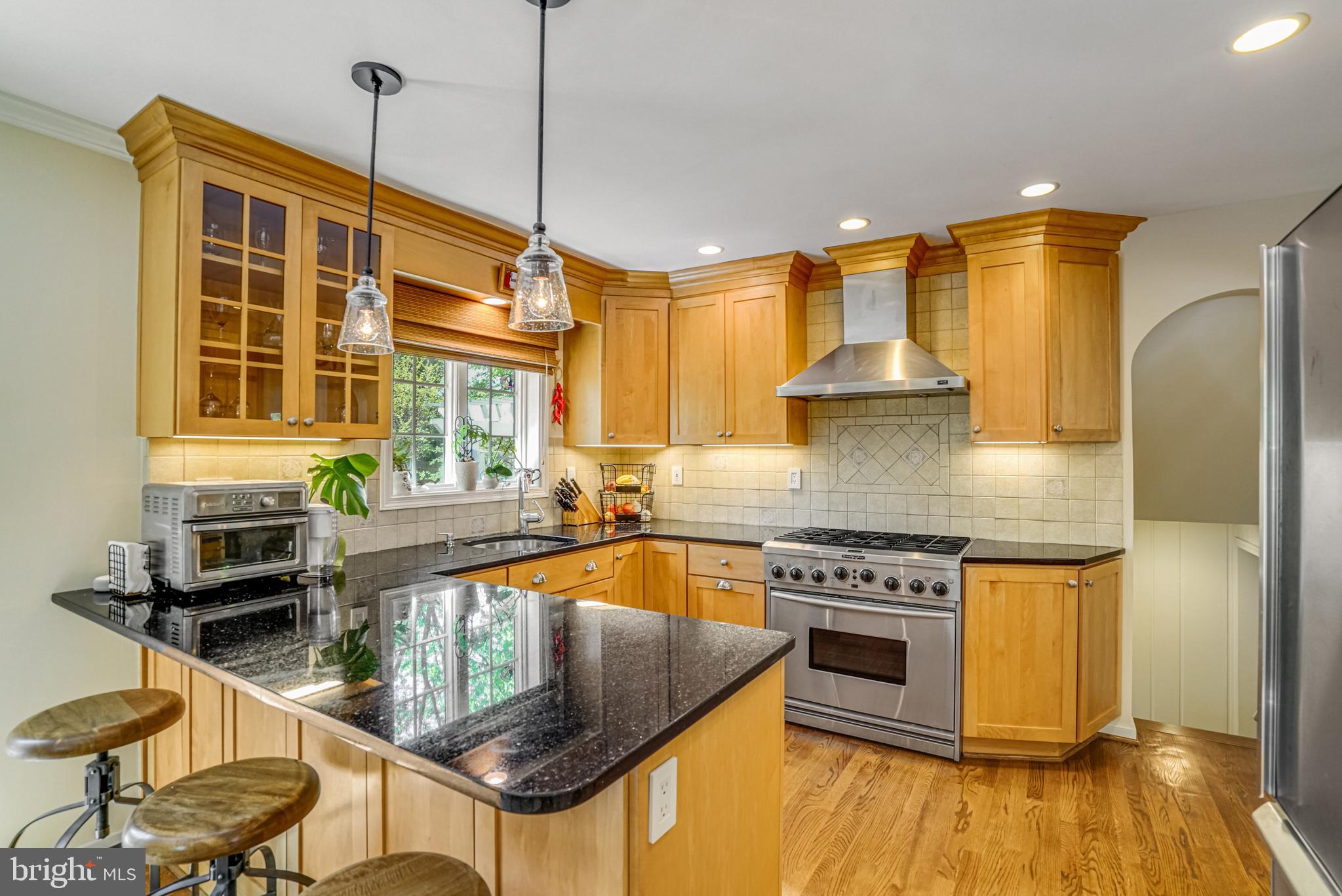 BUCKNELL MANOR - Residential