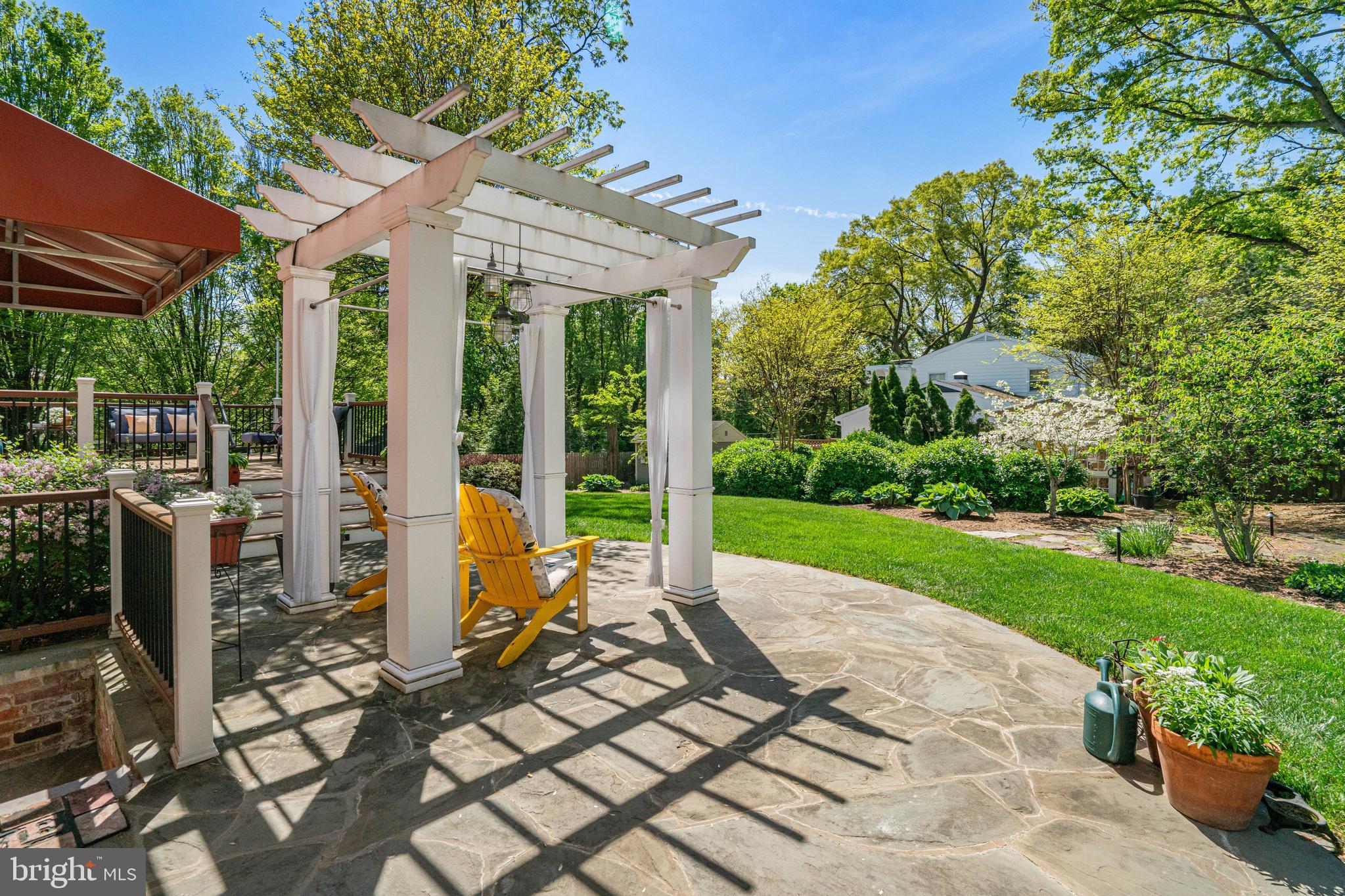 BUCKNELL MANOR - Residential
