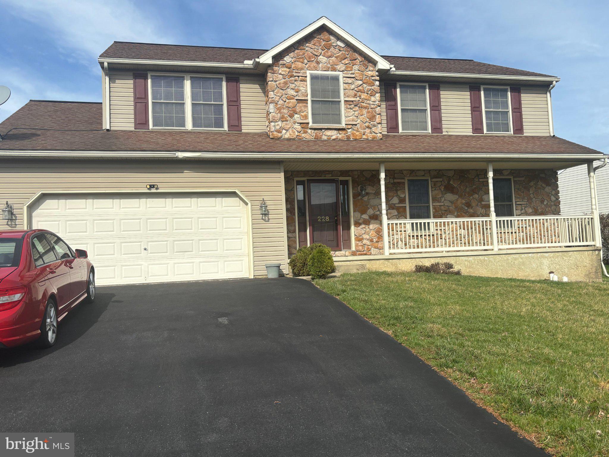 TWIN CREEKS DR - Residential