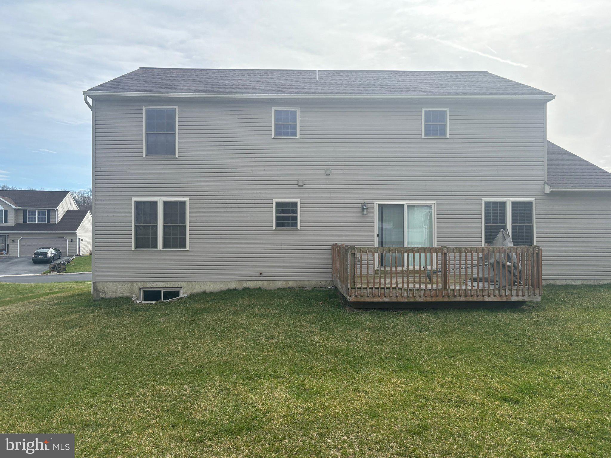 TWIN CREEKS DR - Residential