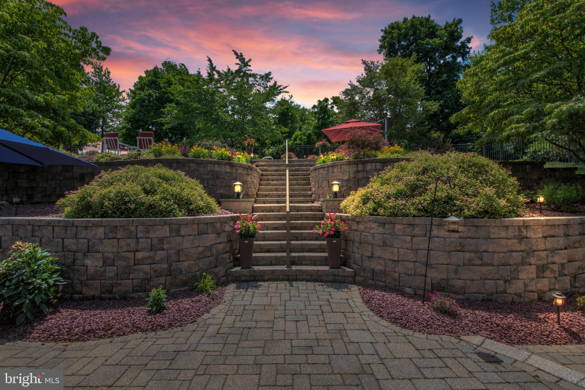 CAL-STAN ESTATES - Residential