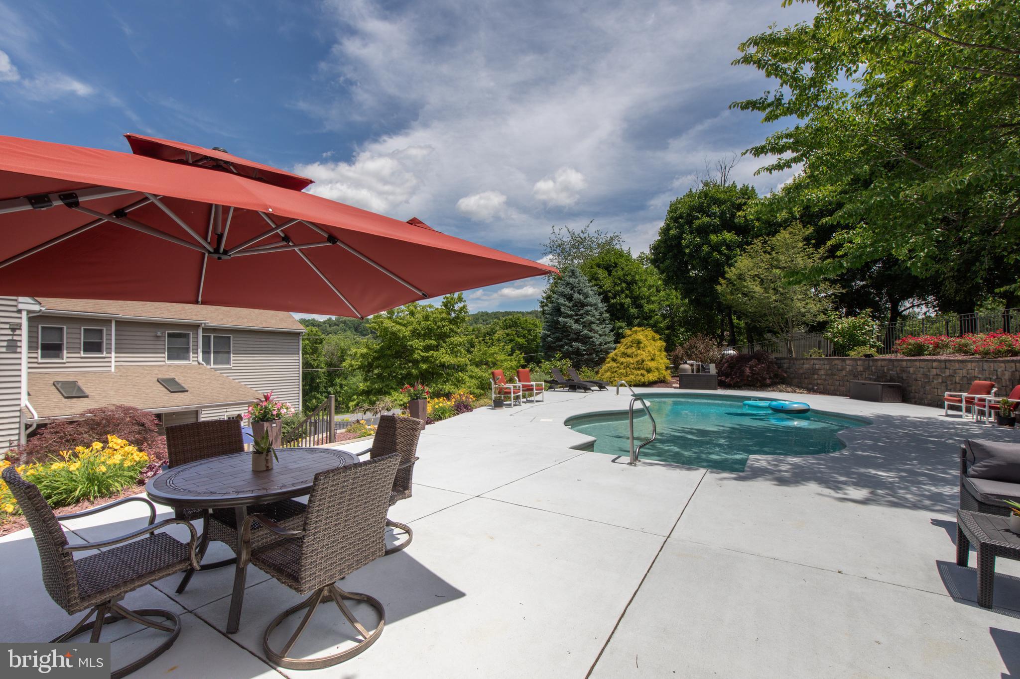 CAL-STAN ESTATES - Residential