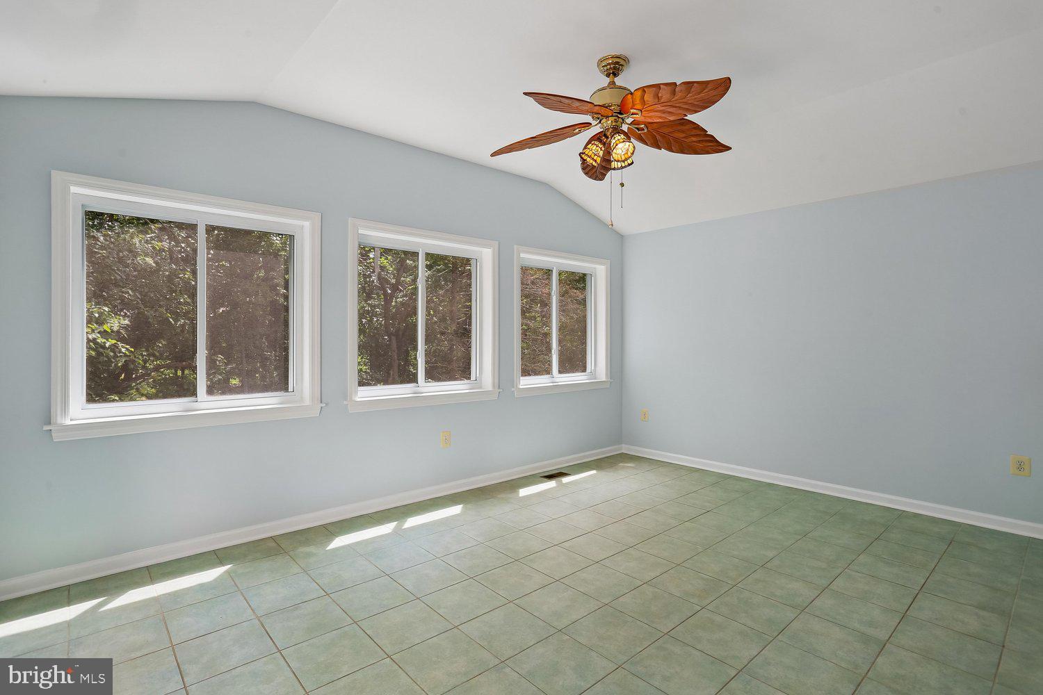 MINERAL SPRING VILLAGE - Residential