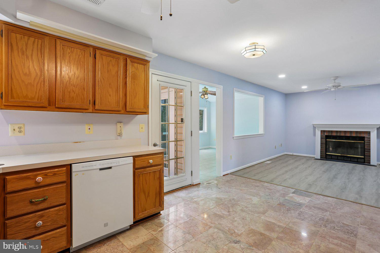 MINERAL SPRING VILLAGE - Residential