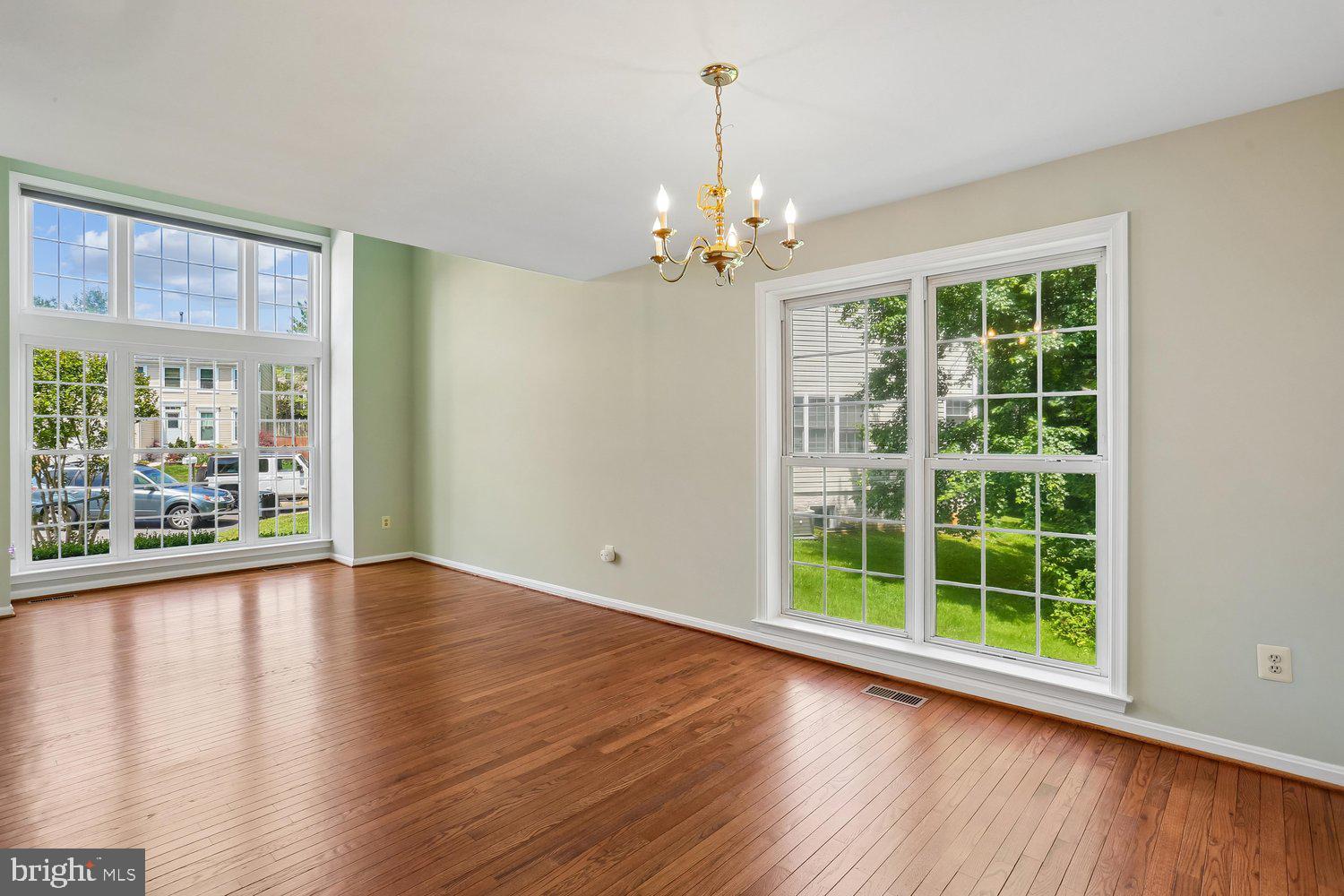 MINERAL SPRING VILLAGE - Residential