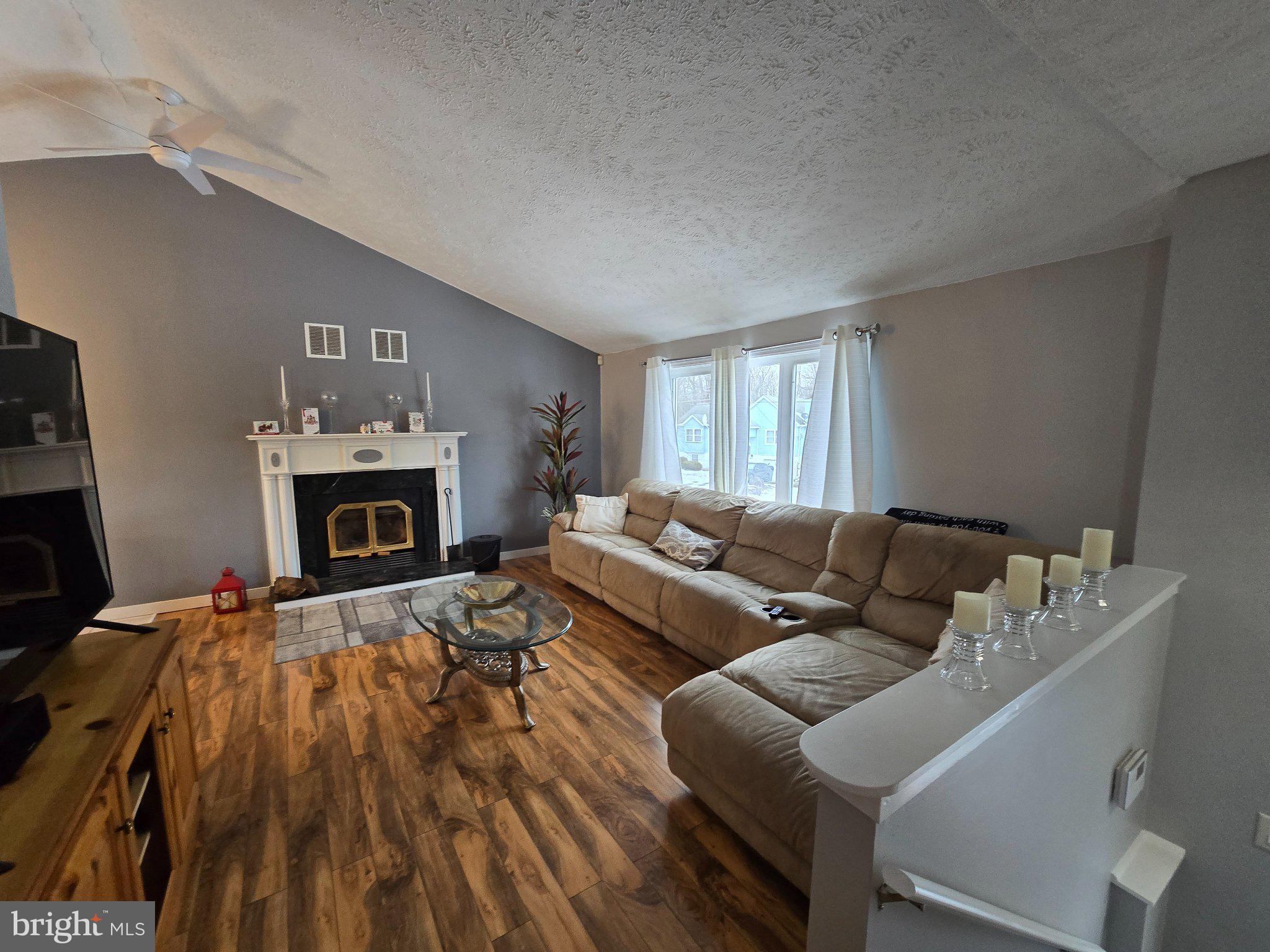 POCONO COUNTRY PLACE - Residential