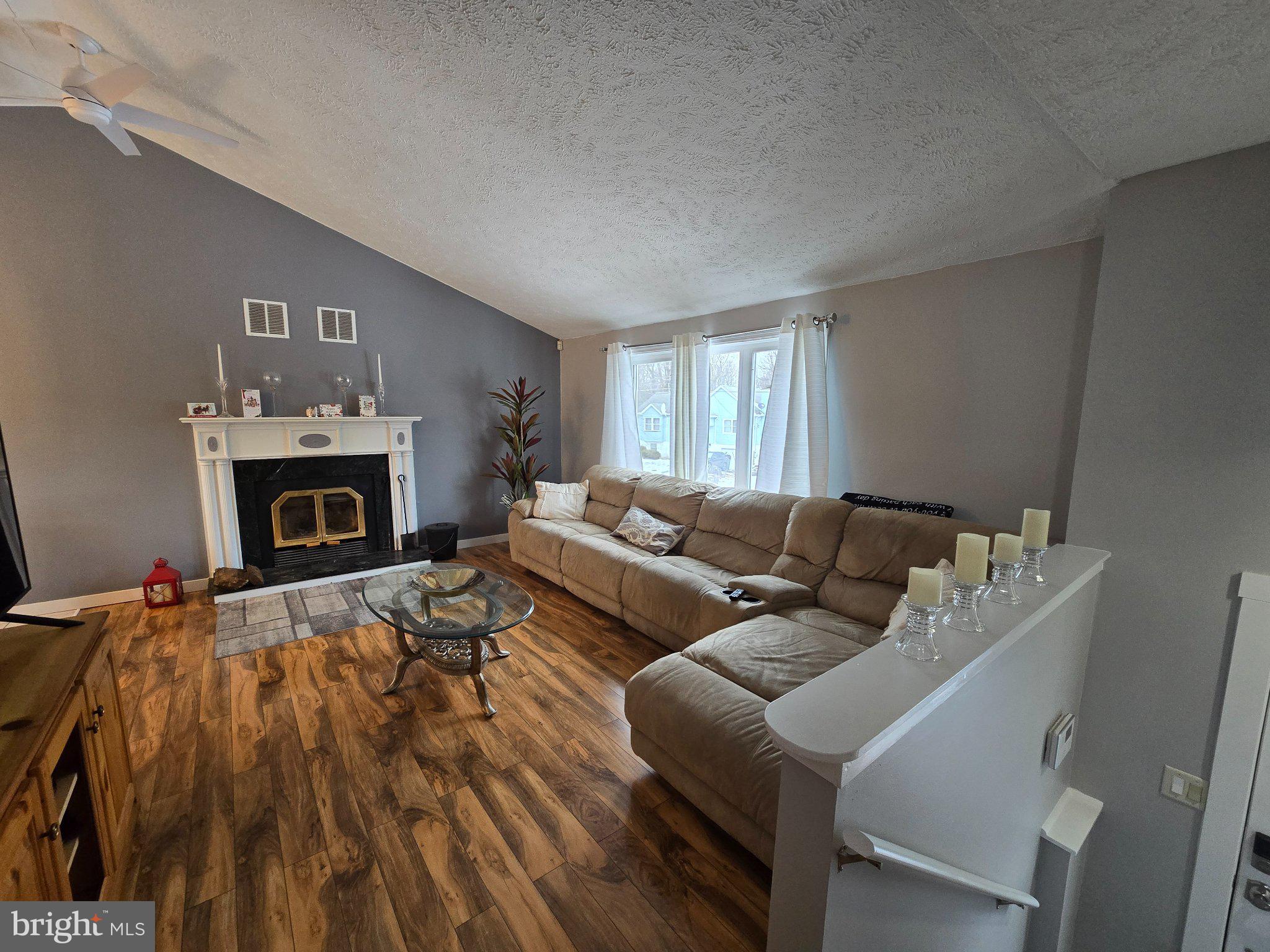POCONO COUNTRY PLACE - Residential